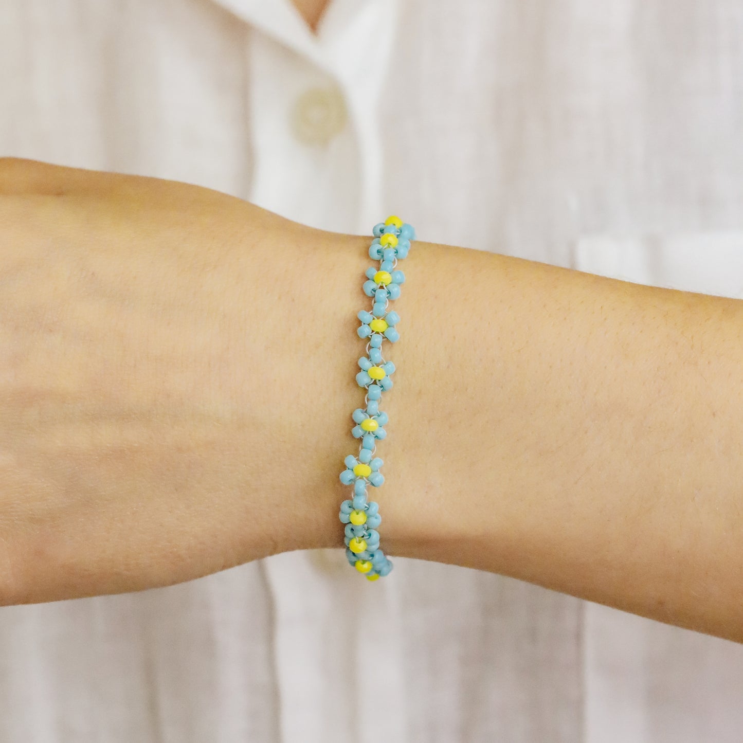 Beaded Daisy Flower Bracelet: Blue Floral Stainless Steel Jewelry
