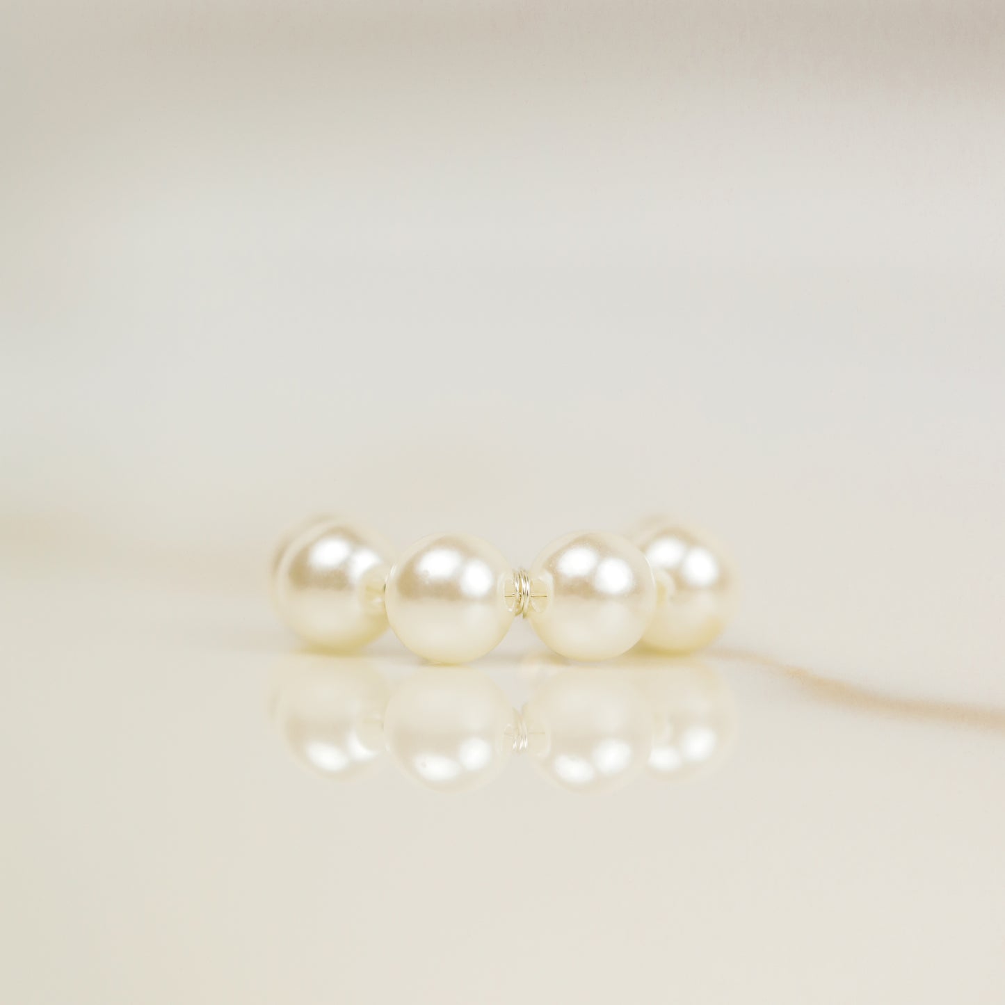 Pearl Ear Cuff, Gold Filled Pearl Jewelry, Faux Piercing, Trendy Jewelry, Ear Cuffs, Cute Jewelry, Gift Ideas for Friends, Bride Jewelry