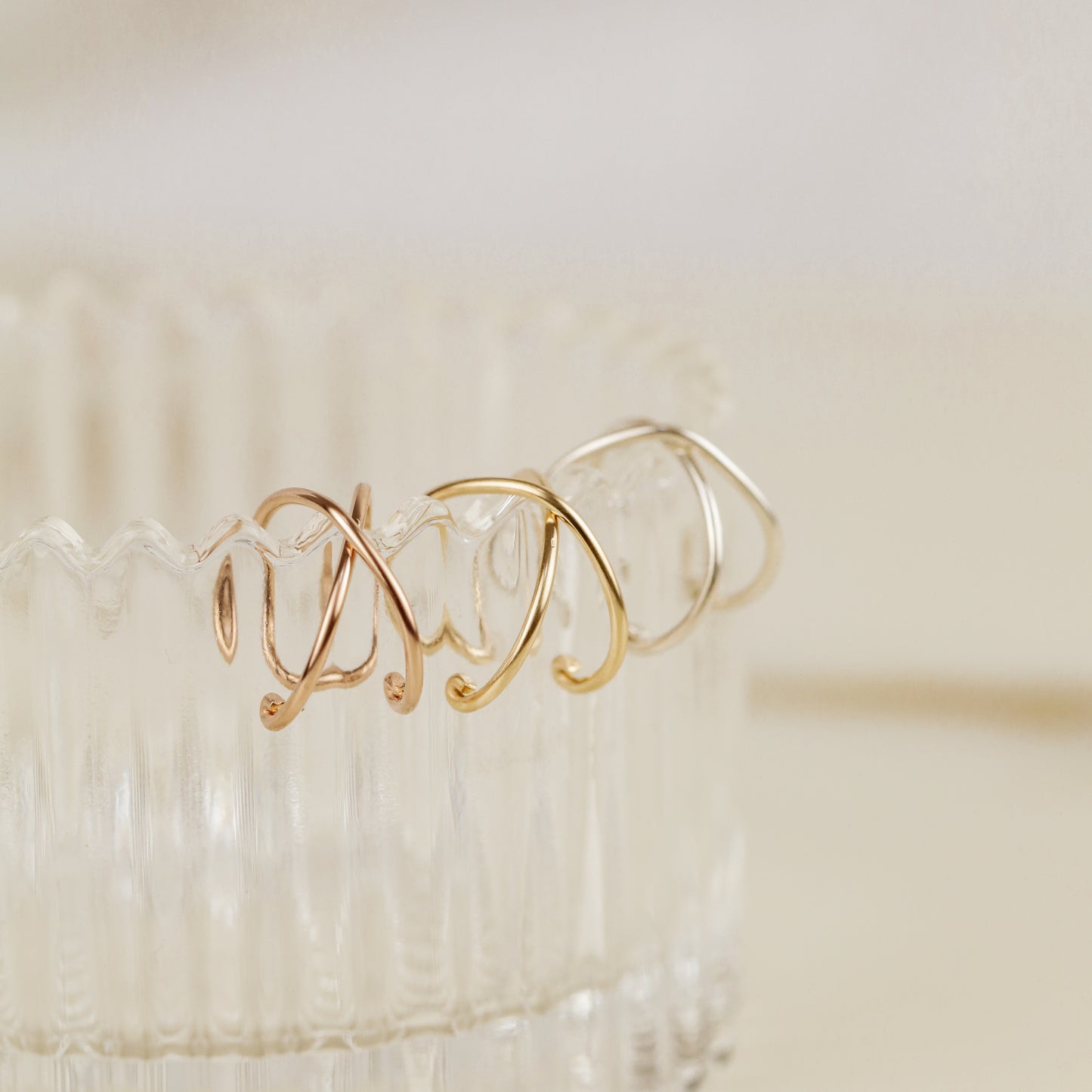 Criss Cross Ear Cuff, Gold Ear Cuff Cross, Non Piercing Ear Cuff, Cross Ear Cuff, Dainty Ear Cuff, Minimalist Ear Cuff, Tiny Ear Cuff