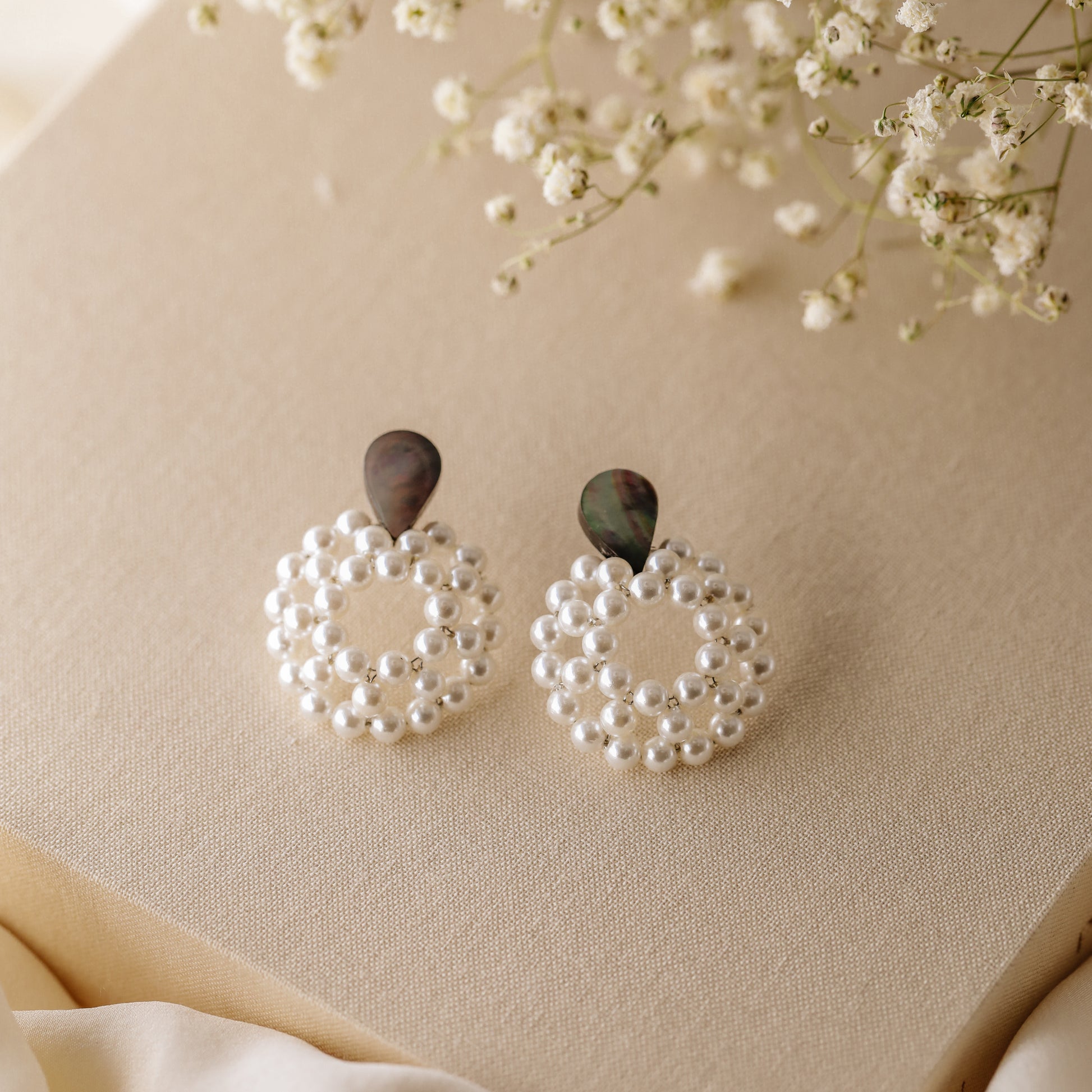 Mother of Pearl Beaded Pearl Hoop Earrings, White Pearl Earrings, Pearl Circle Hoop Earrings, Delicate Hoops, Stainless Steel Earrings