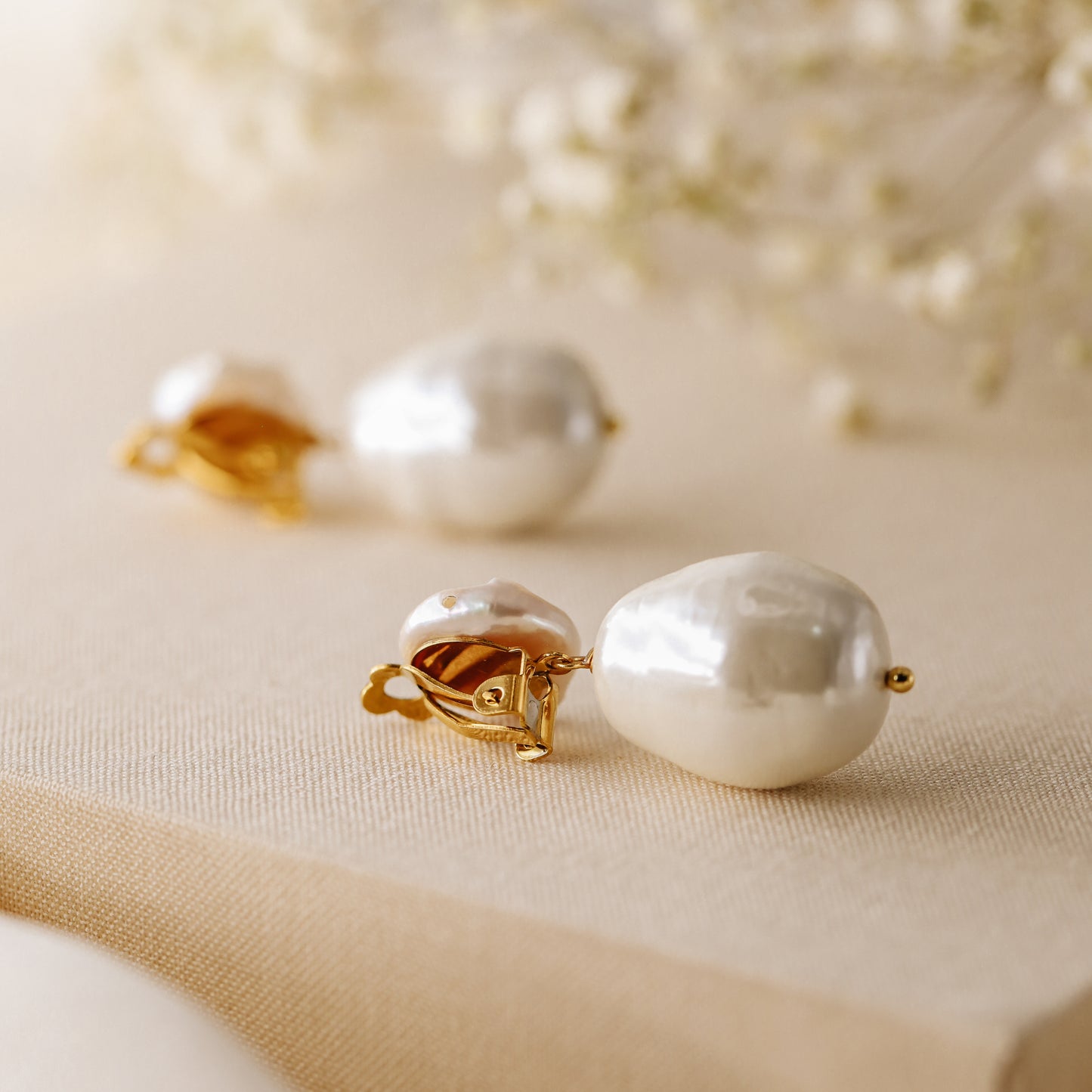 Clip On Earrings Pearl Drop Bridal Earrings Pearl Wedding Earrings Gold Bridal Jewelry Dangle Pearl Earrings Mother's Day Gift