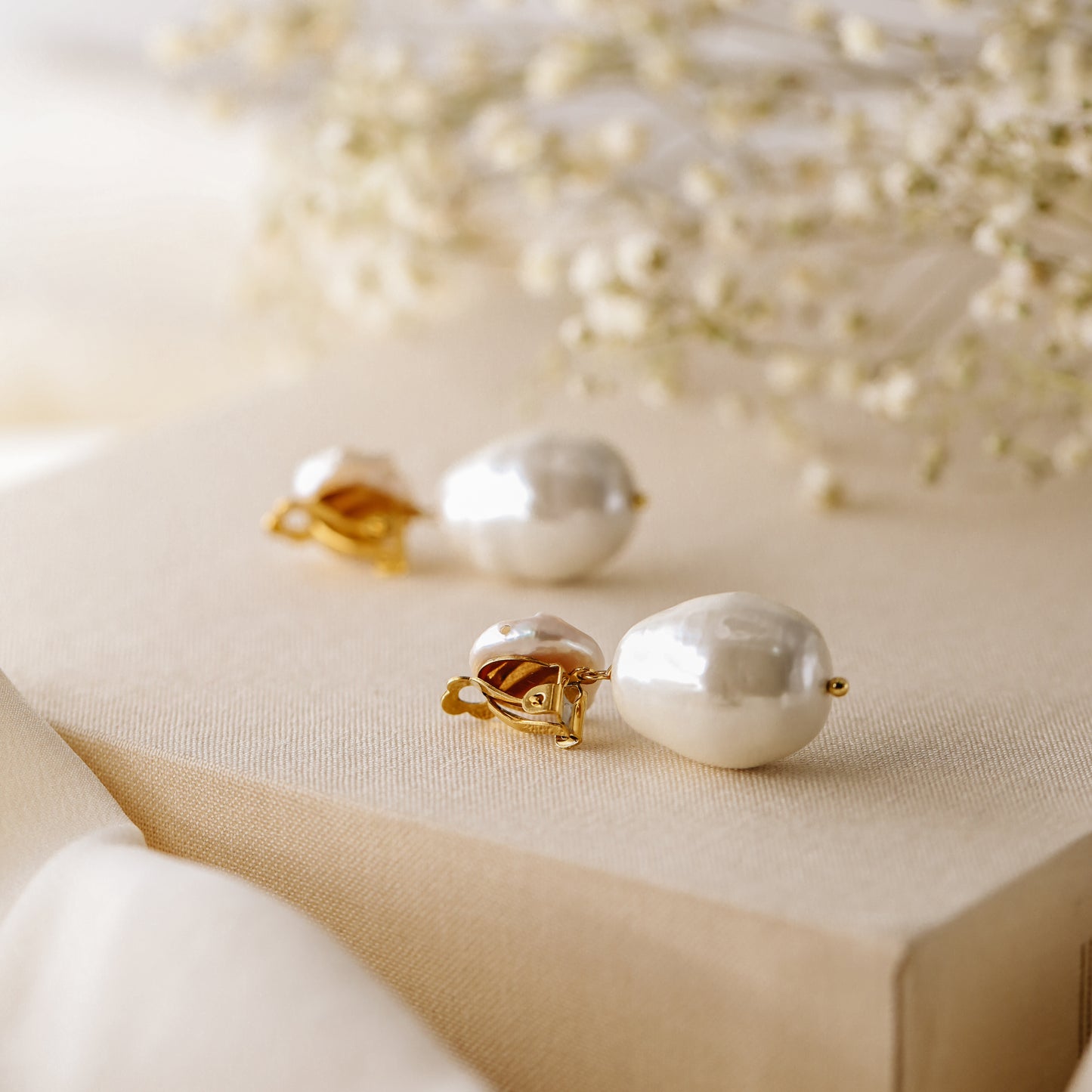 Clip On Earrings Pearl Drop Bridal Earrings Pearl Wedding Earrings Gold Bridal Jewelry Dangle Pearl Earrings Mother's Day Gift