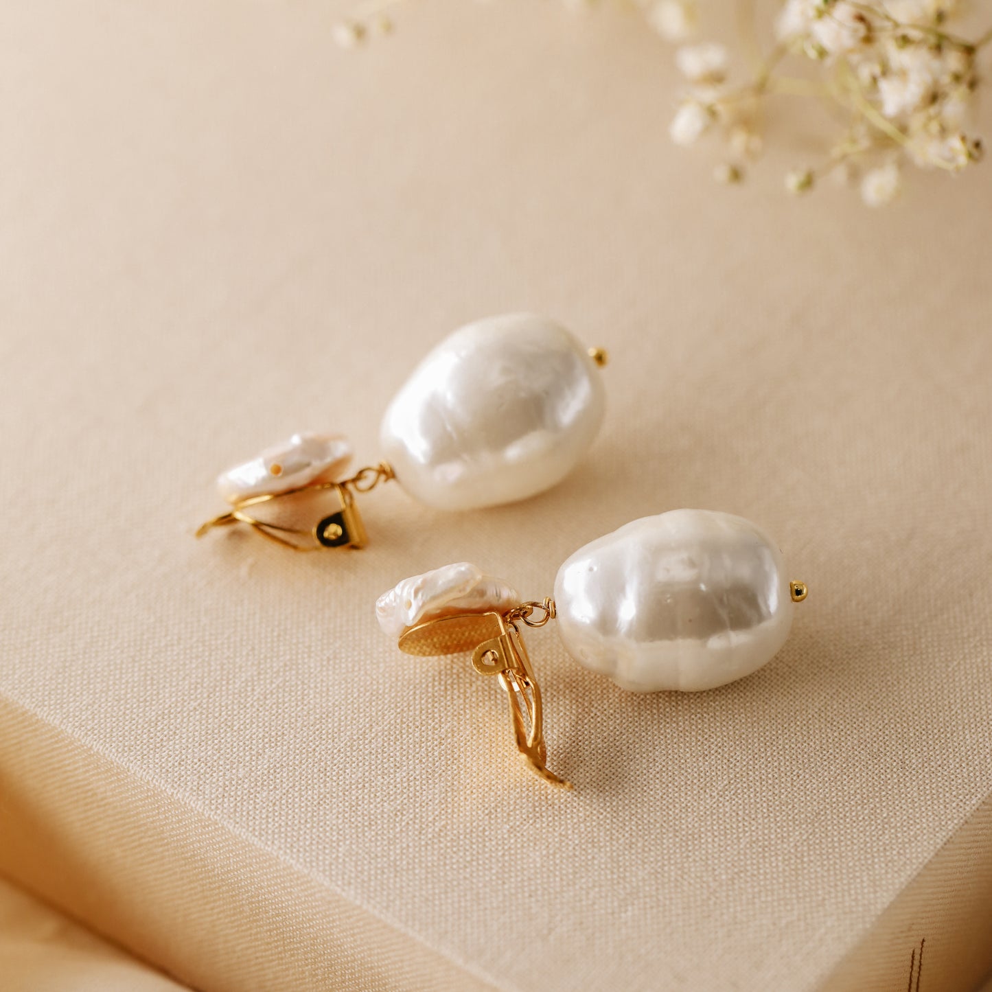 Clip On Earrings Pearl Drop Bridal Earrings Pearl Wedding Earrings Gold Bridal Jewelry Dangle Pearl Earrings Mother's Day Gift