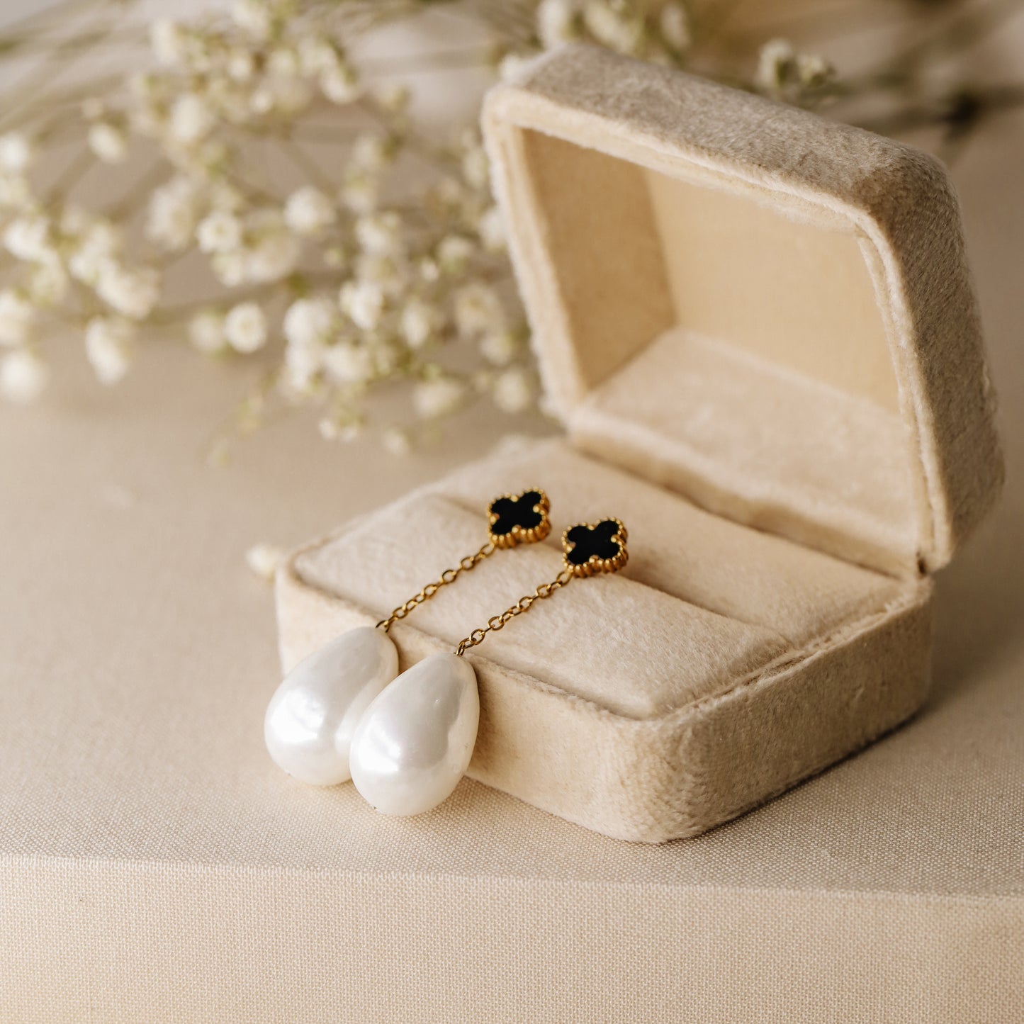 Pearl Drop Earrings, Stainless Steel Pearl Earrings, Pearl Chain Earrings, Black Four-Leaf Clover Earrings, Elegant Earrings