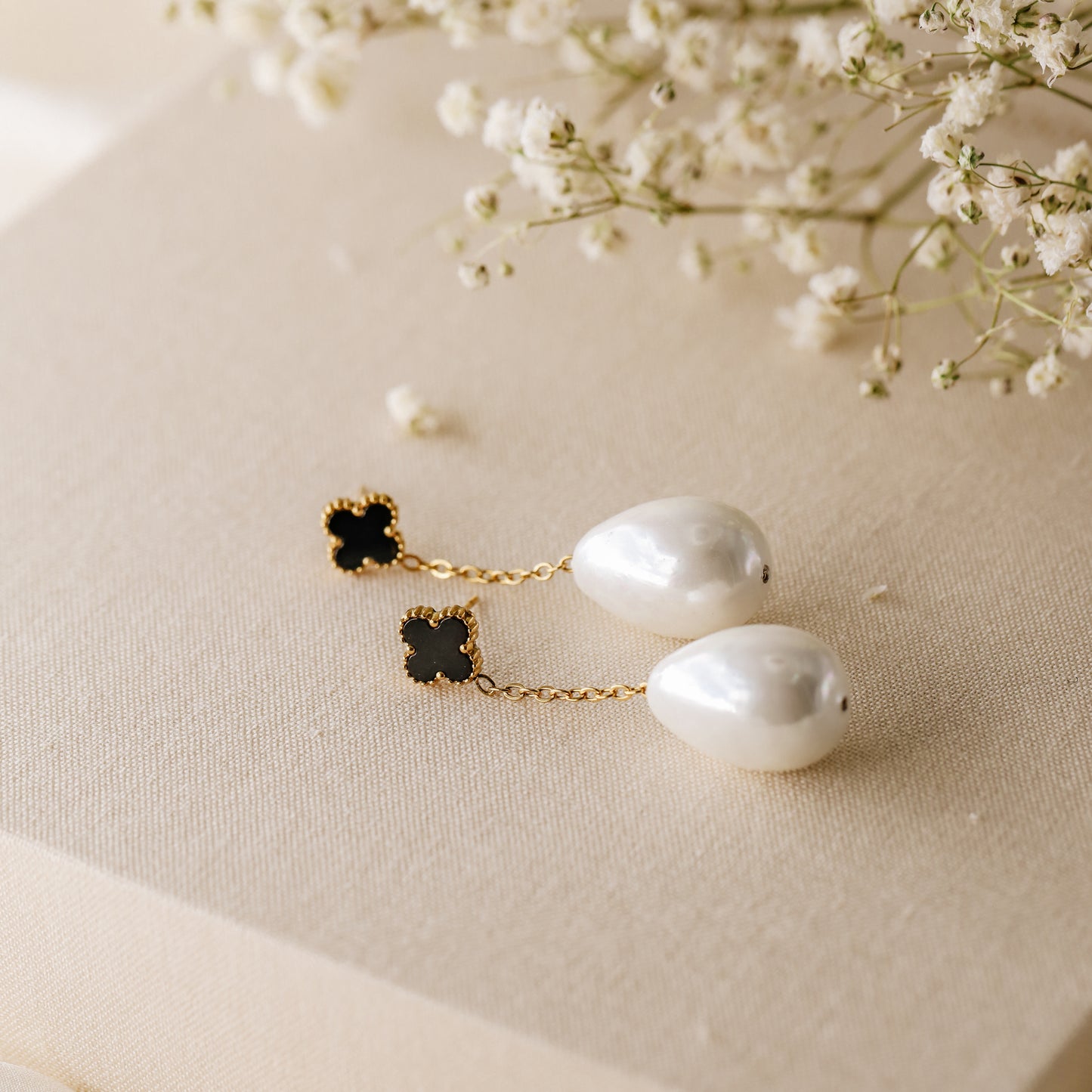 Pearl Drop Earrings, Stainless Steel Pearl Earrings, Pearl Chain Earrings, Black Four-Leaf Clover Earrings, Elegant Earrings