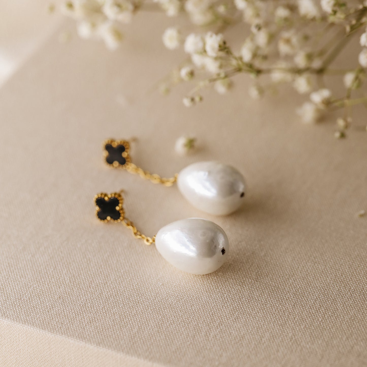 Pearl Drop Earrings, Stainless Steel Pearl Earrings, Pearl Chain Earrings, Black Four-Leaf Clover Earrings, Elegant Earrings