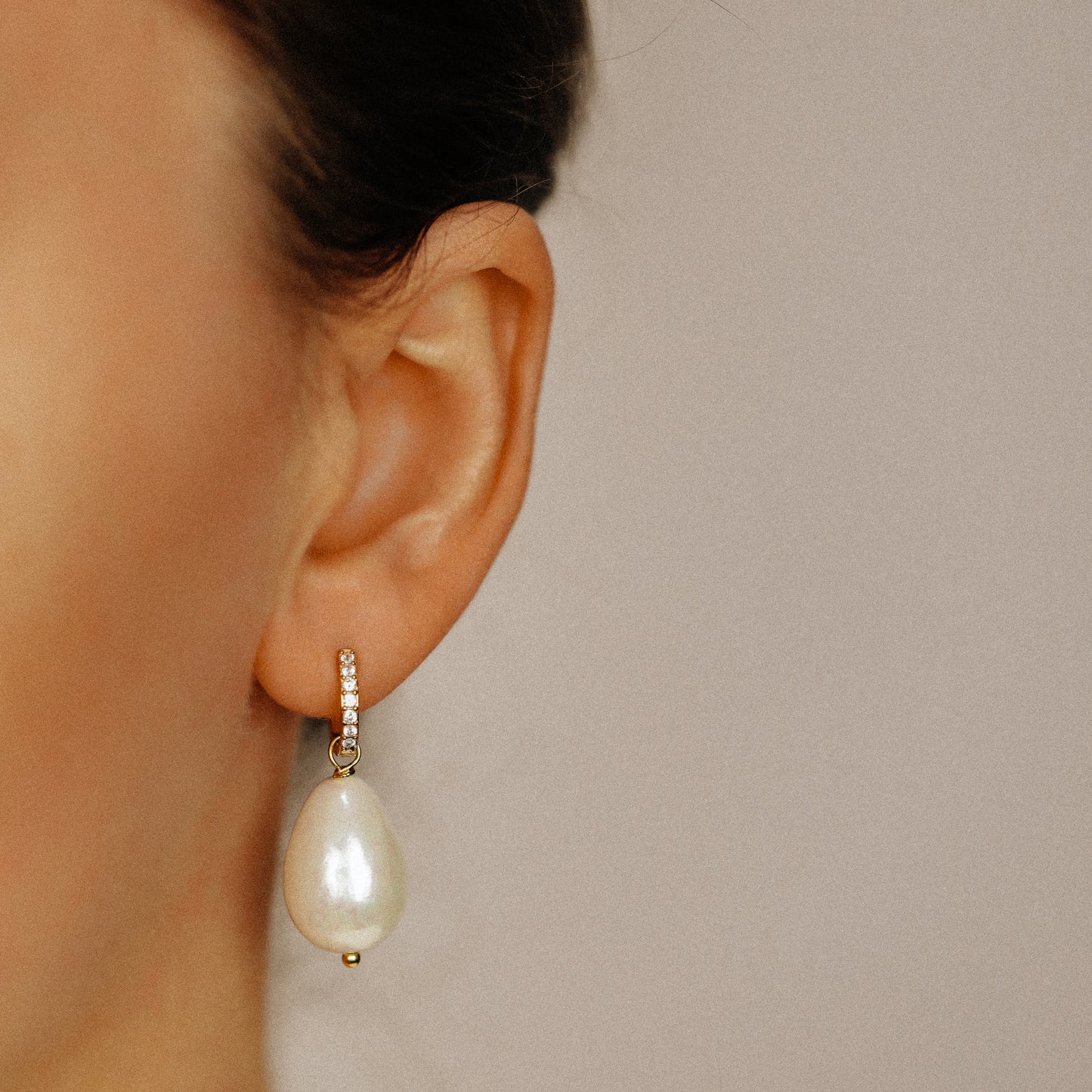 Pearl Tear Drop Hoops , Dangling Pearl Earrings, Gold Huggie Earrings, Bridal Jewelry, Dainty Gift for Mom