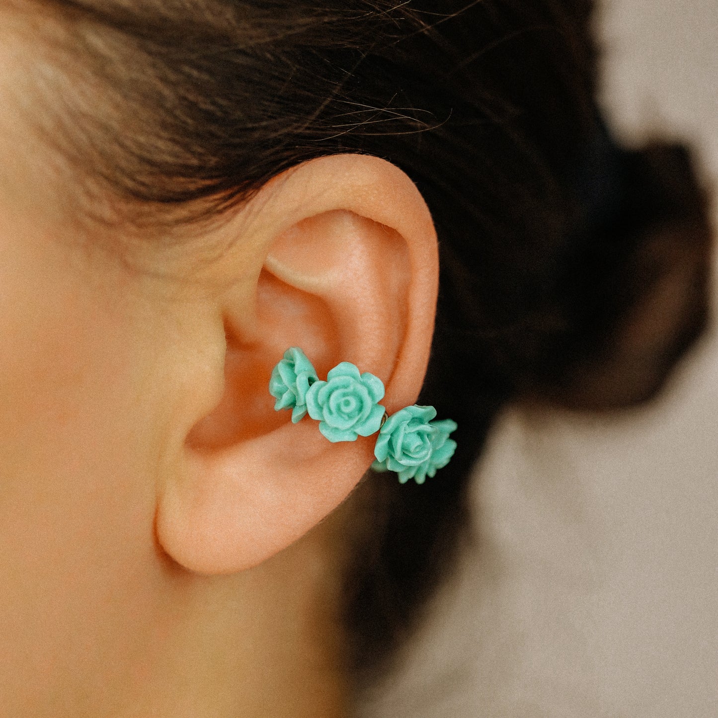 White Resin Rose Flower Ear Cuff in Sterling Silver, Gold or Rose Gold Filled, Simple Piercing Free Earrings, Turquoise Cuff, Pink Ear Cuff