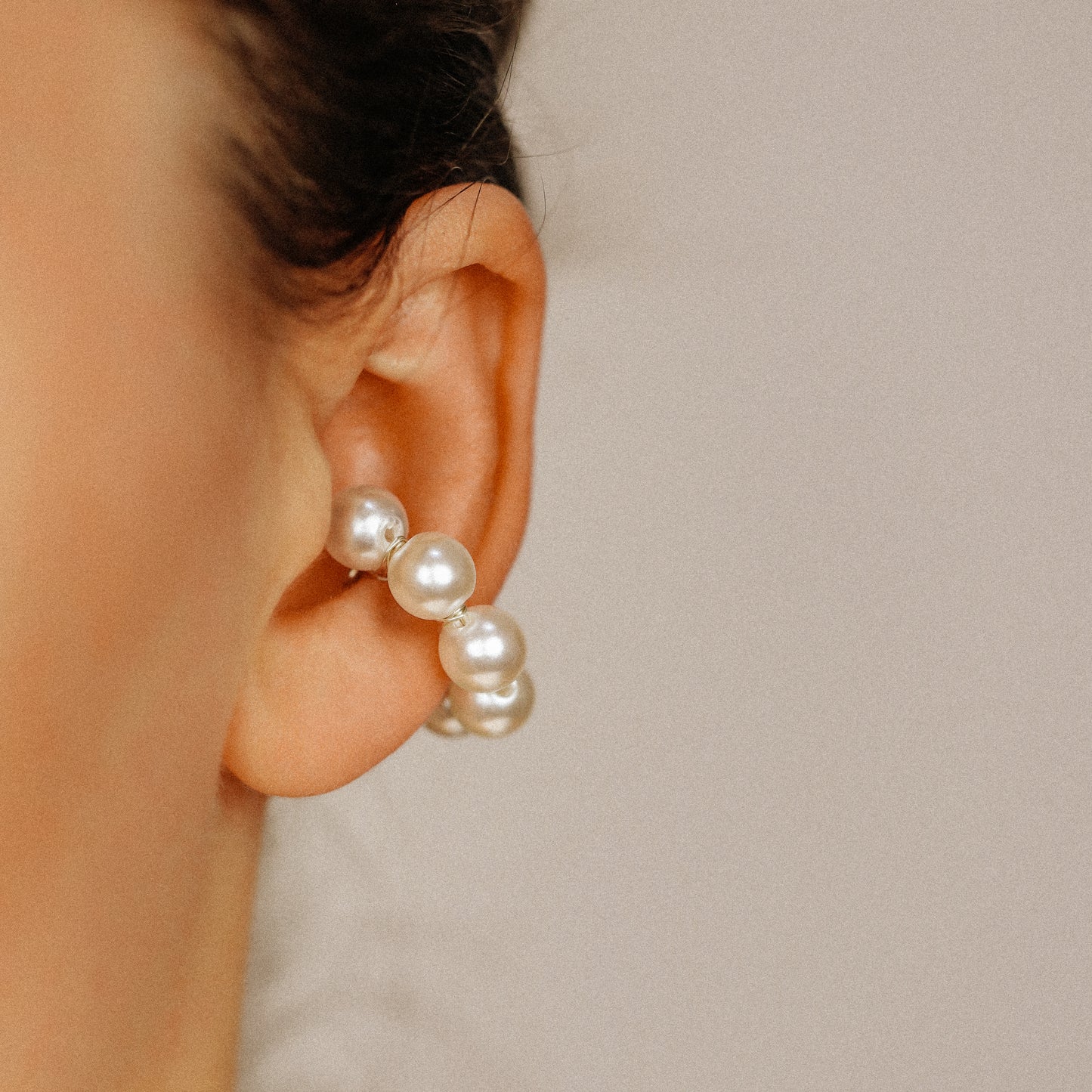 Pearl Ear Cuff, Gold Filled Pearl Jewelry, Faux Piercing, Trendy Jewelry, Ear Cuffs, Cute Jewelry, Gift Ideas for Friends, Bride Jewelry