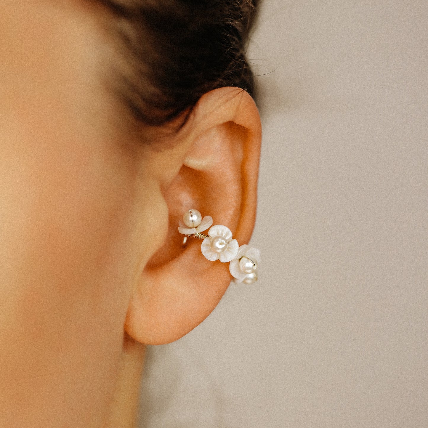 Floral Ear Cuffs, Floral Earrings, Dainty Earrings, Wedding Earrings, Minimalist Earrings, Mother of Pearl Earrings