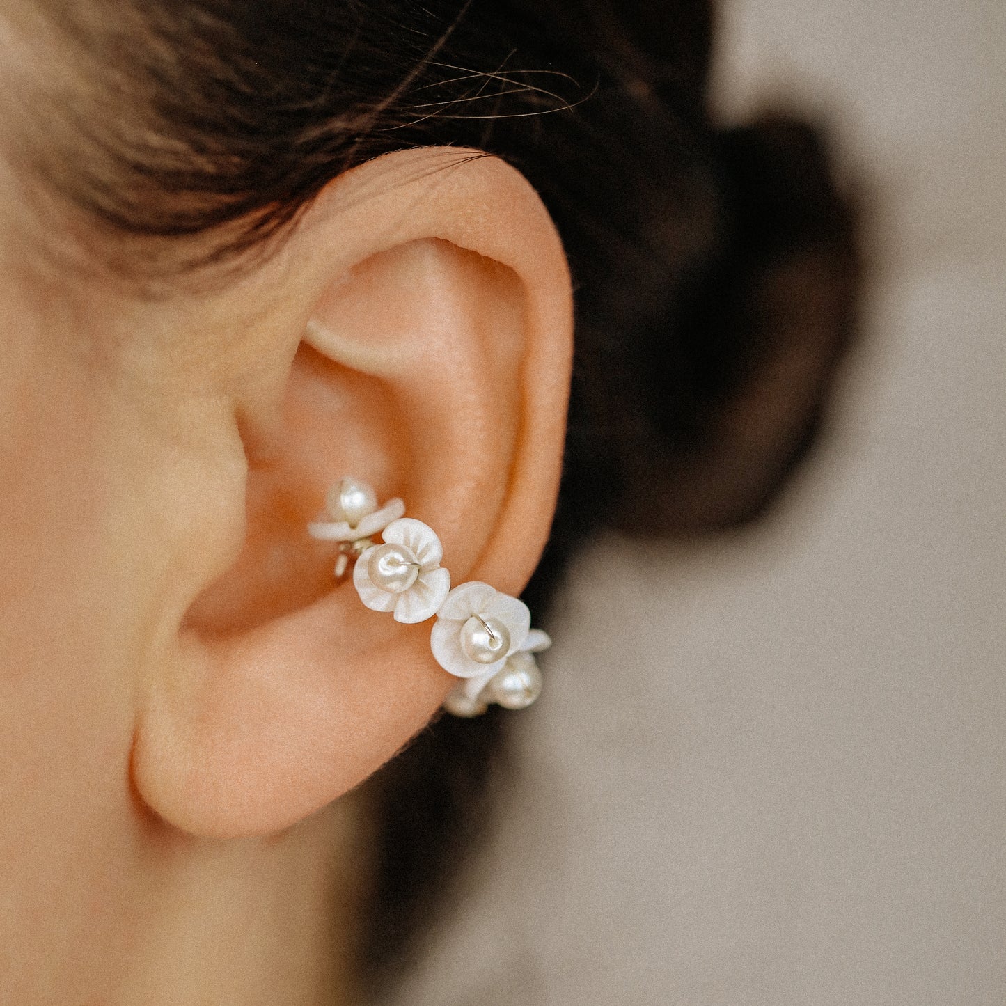 Floral Ear Cuffs, Floral Earrings, Dainty Earrings, Wedding Earrings, Minimalist Earrings, Mother of Pearl Earrings