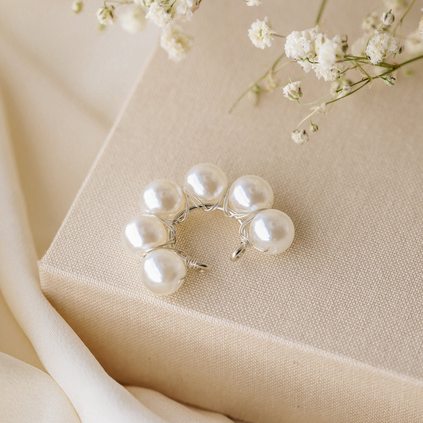 Pearl Ear Cuff, Gold Filled Pearl Jewelry, Faux Piercing, Trendy Jewelry, Ear Cuffs, Cute Jewelry, Gift Ideas for Friends, Bride Jewelry