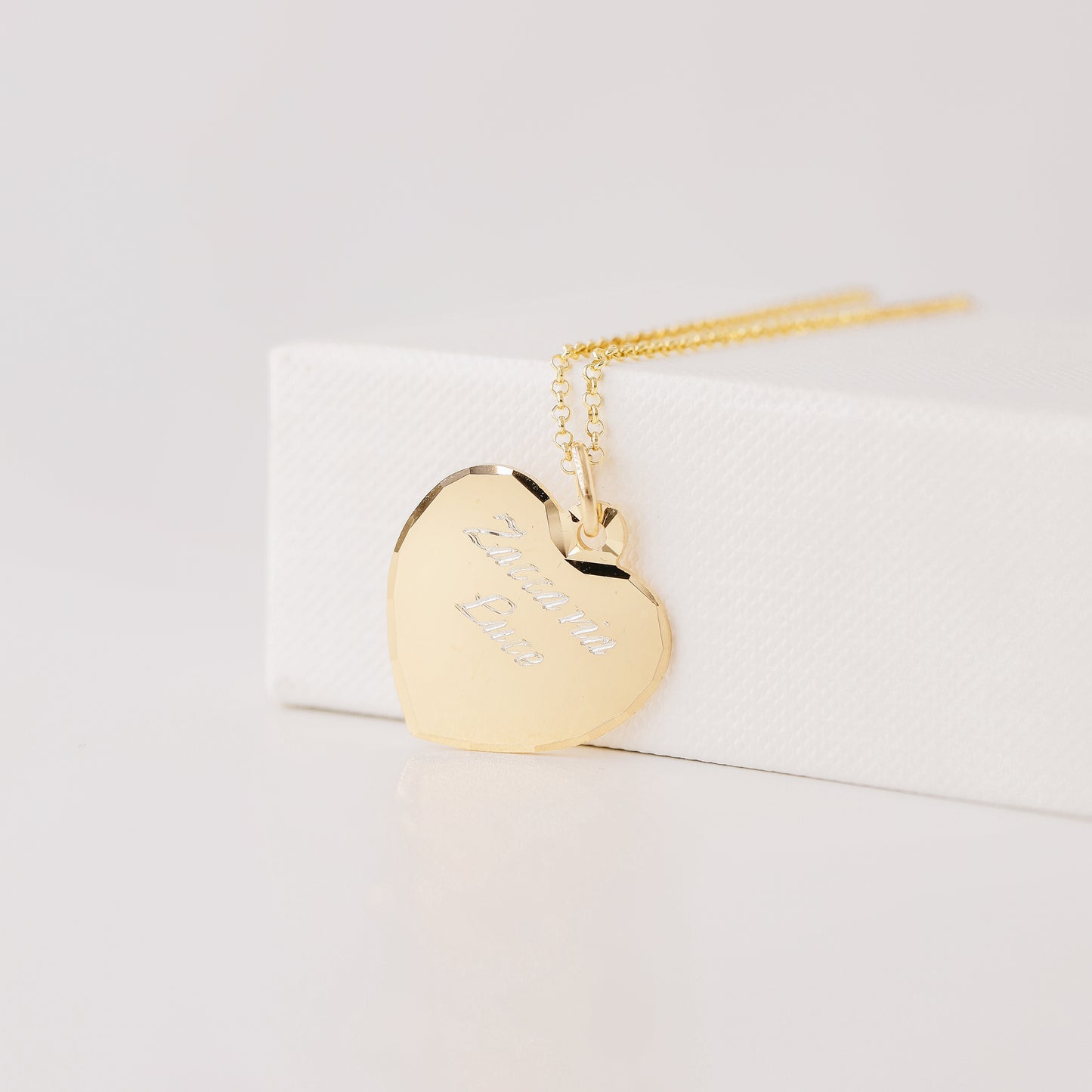 Custom Heart Name Necklace – Engraved Pendant in Sterling Silver, Gold or Rose Gold – Meaningful Gift for Mom, Wife, or Loved One