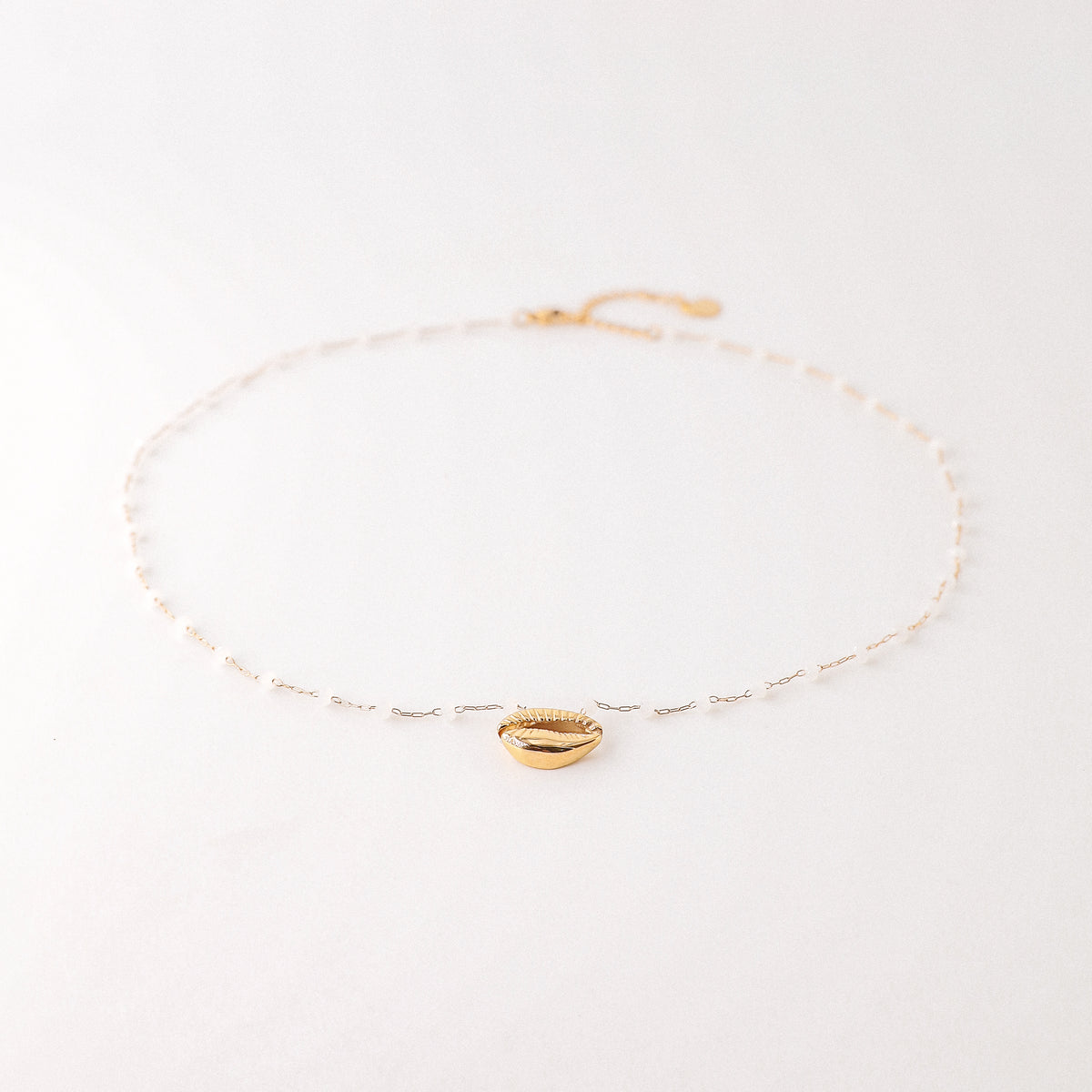 Cowrie Shell Necklace • Silver Shell Necklace • Cowrie Shell Choker • Cowrie Shell Jewelry • Simple Cowrie Shell Necklace • BYSDMJEWELS