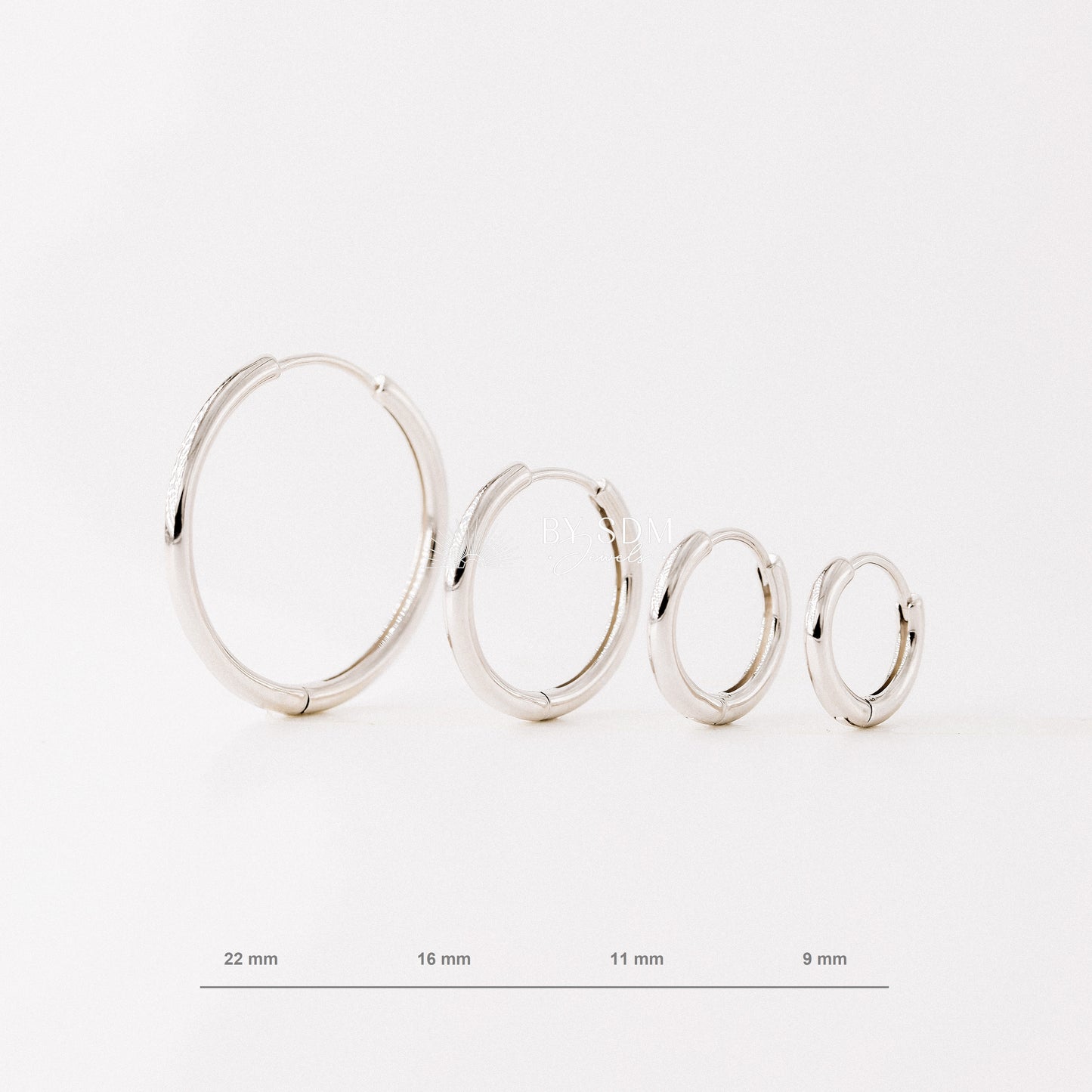 925 Sterling Silver Hoop Earrings Rounded Huggie Conch Cartilage Earrings Chunky Thick Hoop Earrings in Sizes 22 mm 18 mm 16 mm 11 mm 9 mm