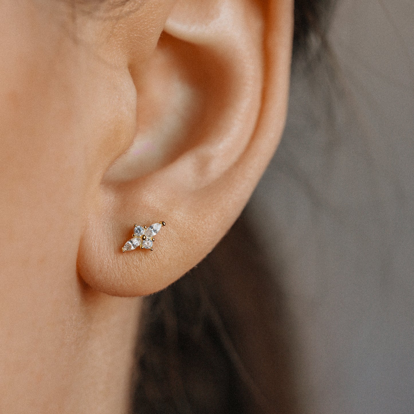 Dainty Gold Tiny Flower Earrings, Four Petals Flower Stud, Tiny Sparkly CZ Studs, Cartilage Earrings, Minimalist Earrings, Piercing Earrings