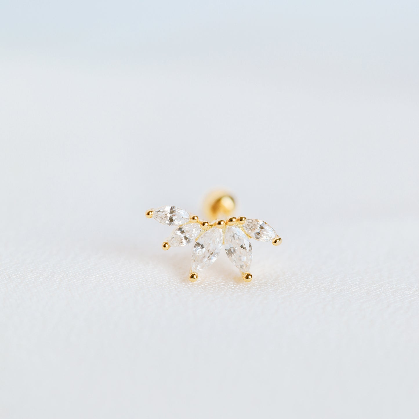 20G Helix Piercing, Auricle Piercing, CZ Crown, Tragus, Conch, Auricle Earrings, Lobe Piercing, Cartilage Piercing Cubics Zircona, Earring