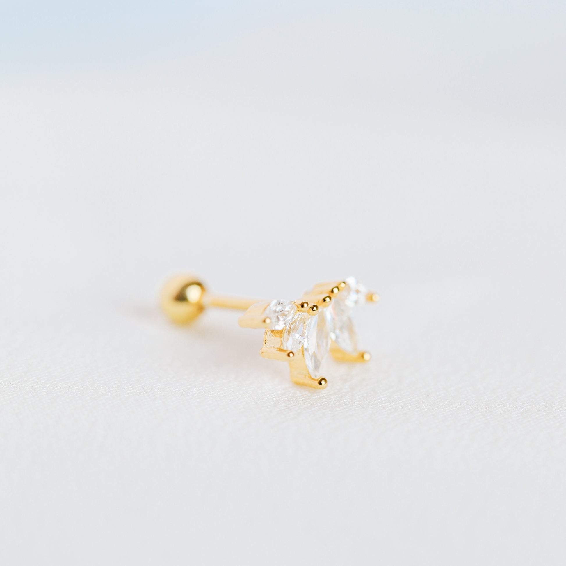 20G Helix Piercing, Auricle Piercing, CZ Crown, Tragus, Conch, Auricle Earrings, Lobe Piercing, Cartilage Piercing Cubics Zircona, Earring