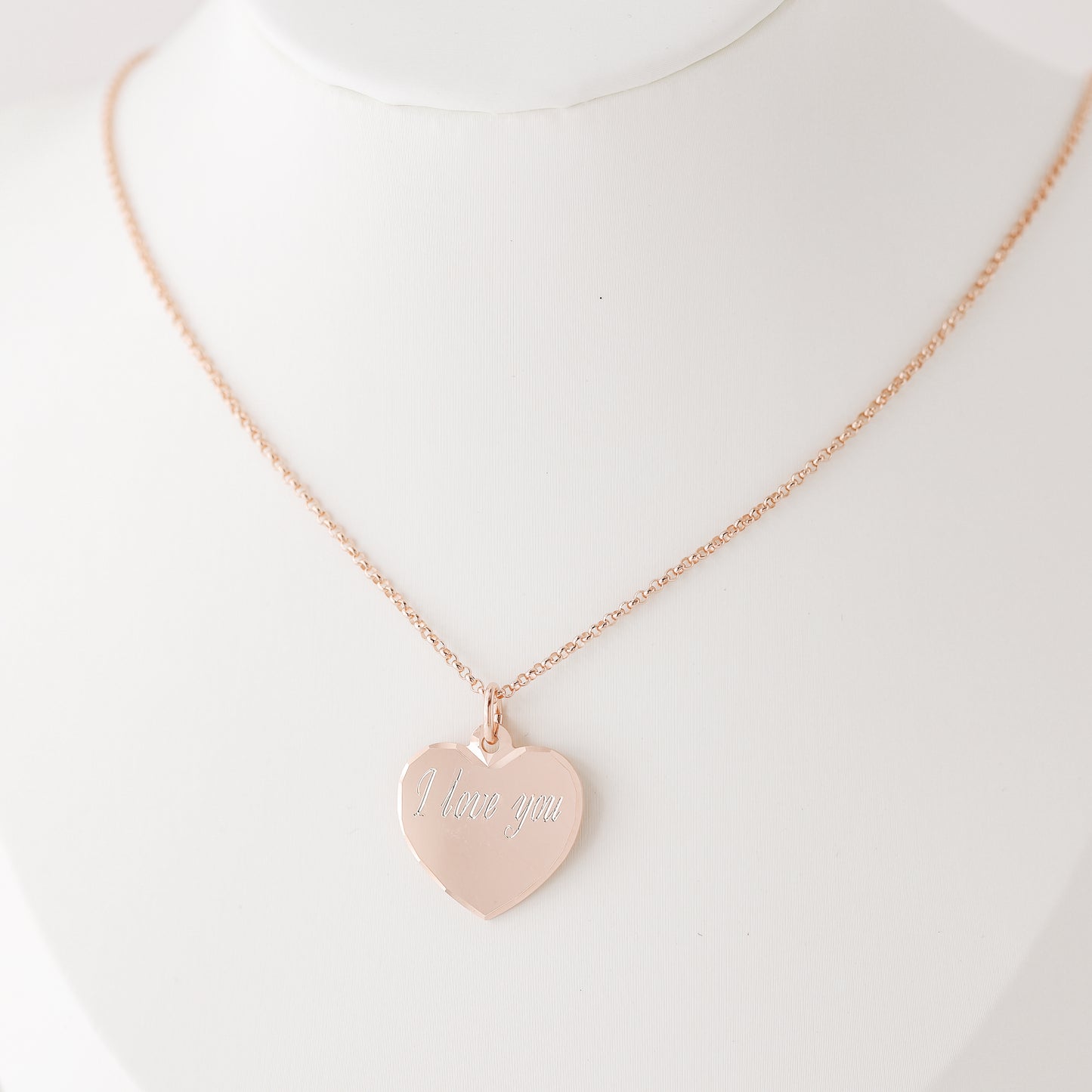 Custom Heart Name Necklace – Engraved Pendant in Sterling Silver, Gold or Rose Gold – Meaningful Gift for Mom, Wife, or Loved One