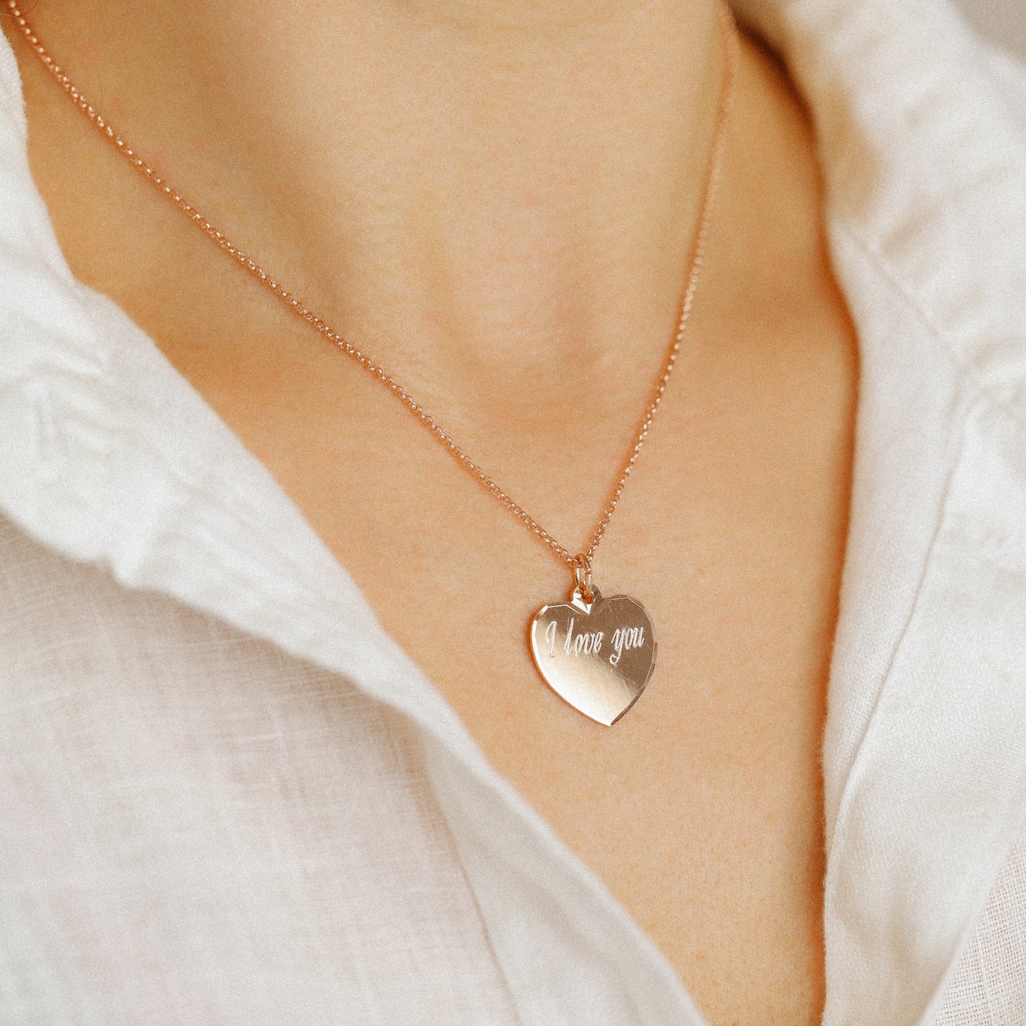 Custom Heart Name Necklace – Engraved Pendant in Sterling Silver, Gold or Rose Gold – Meaningful Gift for Mom, Wife, or Loved One