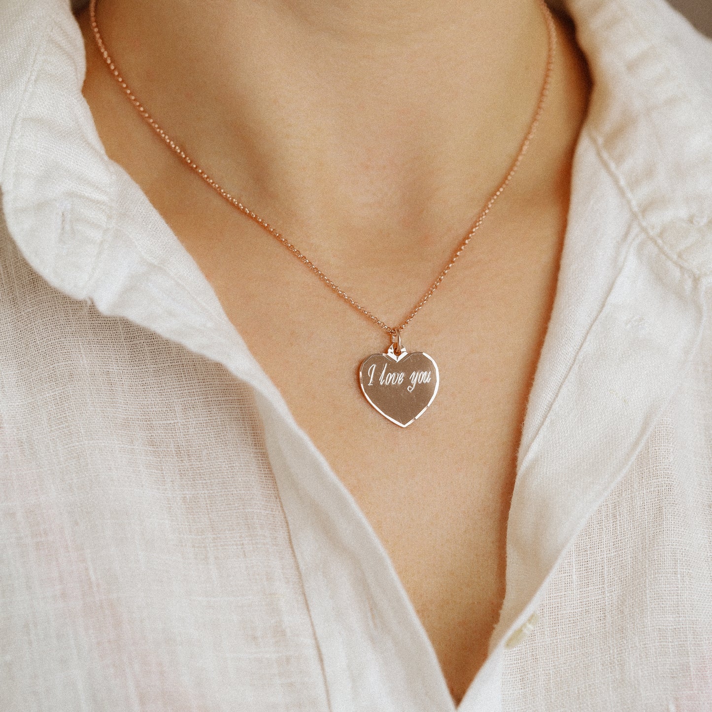 Custom Heart Name Necklace – Engraved Pendant in Sterling Silver, Gold or Rose Gold – Meaningful Gift for Mom, Wife, or Loved One