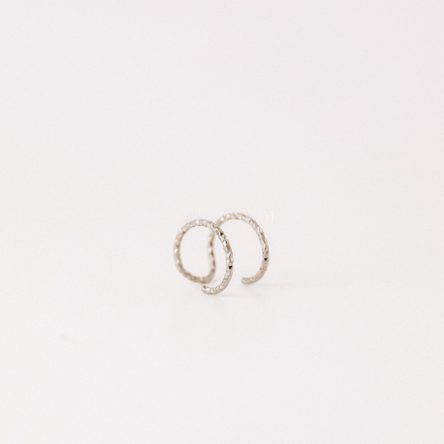 Criss Cross • Ear Cuff • Double Wire Ear Cuff • Helix Ear Cuff • Ear Cuffs • Helix earring • Minimalist Ear Cuff • BYSDMJEWELS