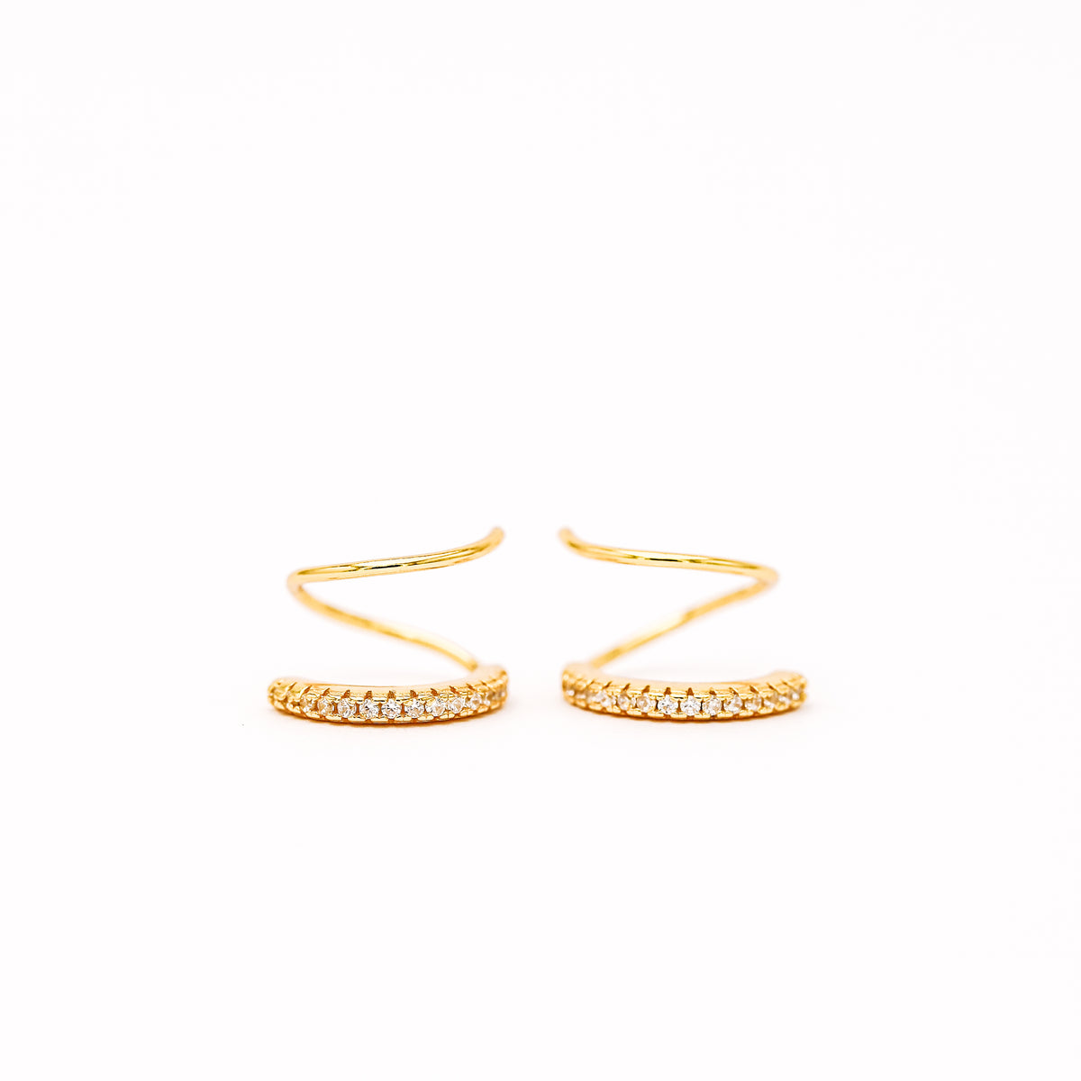 Dainty double hoop look earring in gold plated sterling silver