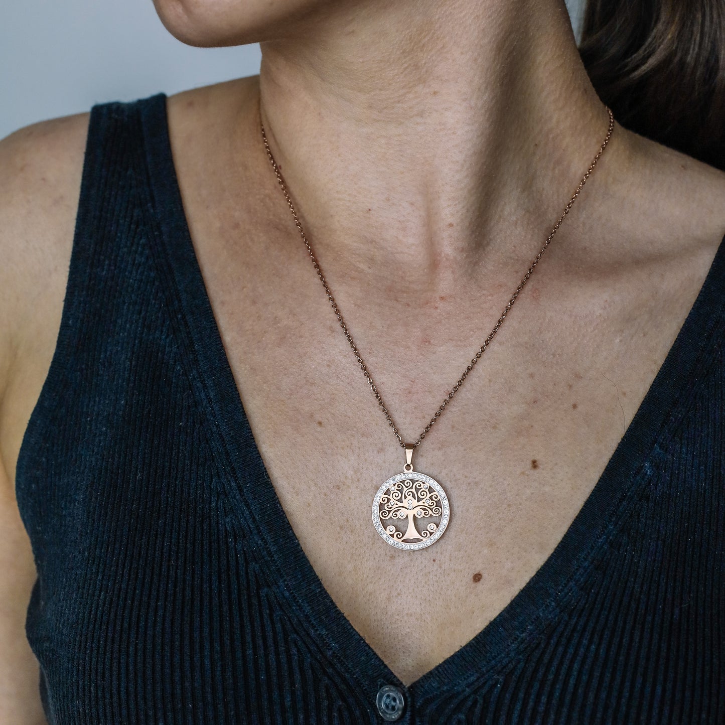 Dainty Tree of Life Necklace • Stainless Steel Family Tree Pendant • Family Tree Jewelry for Her, Arbre de Vie • Gift For Mom and Grandma