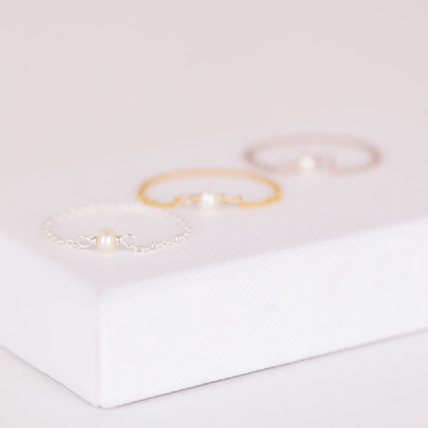 Tiny Pearl Chain Ring Simple Delicate Ring Dainty 18k gold plated Ring Thin Stack Chain Ring Minimalist Chain Ring Freshwater Pearl Ring