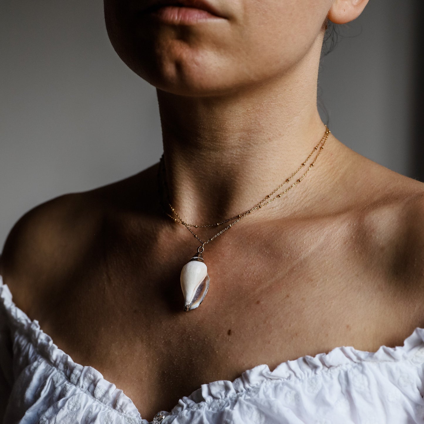 Real Conch Shell Necklace • Gold Natural Shell Necklace • Dainty Gold Necklace • Ocean Jewelry • Seashell Jewelry • Sea Shell Necklace