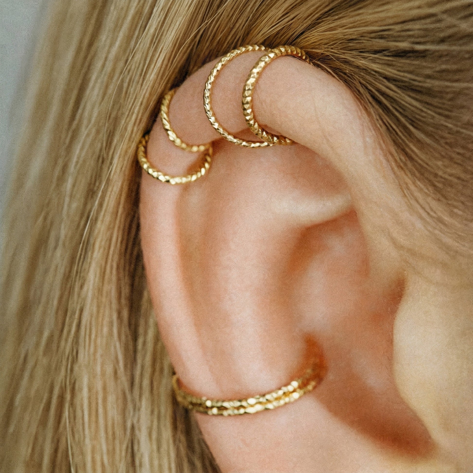 Diamond Cut Helix Hoop - Tiny Cartilage Earring - Endless Ring Hoops