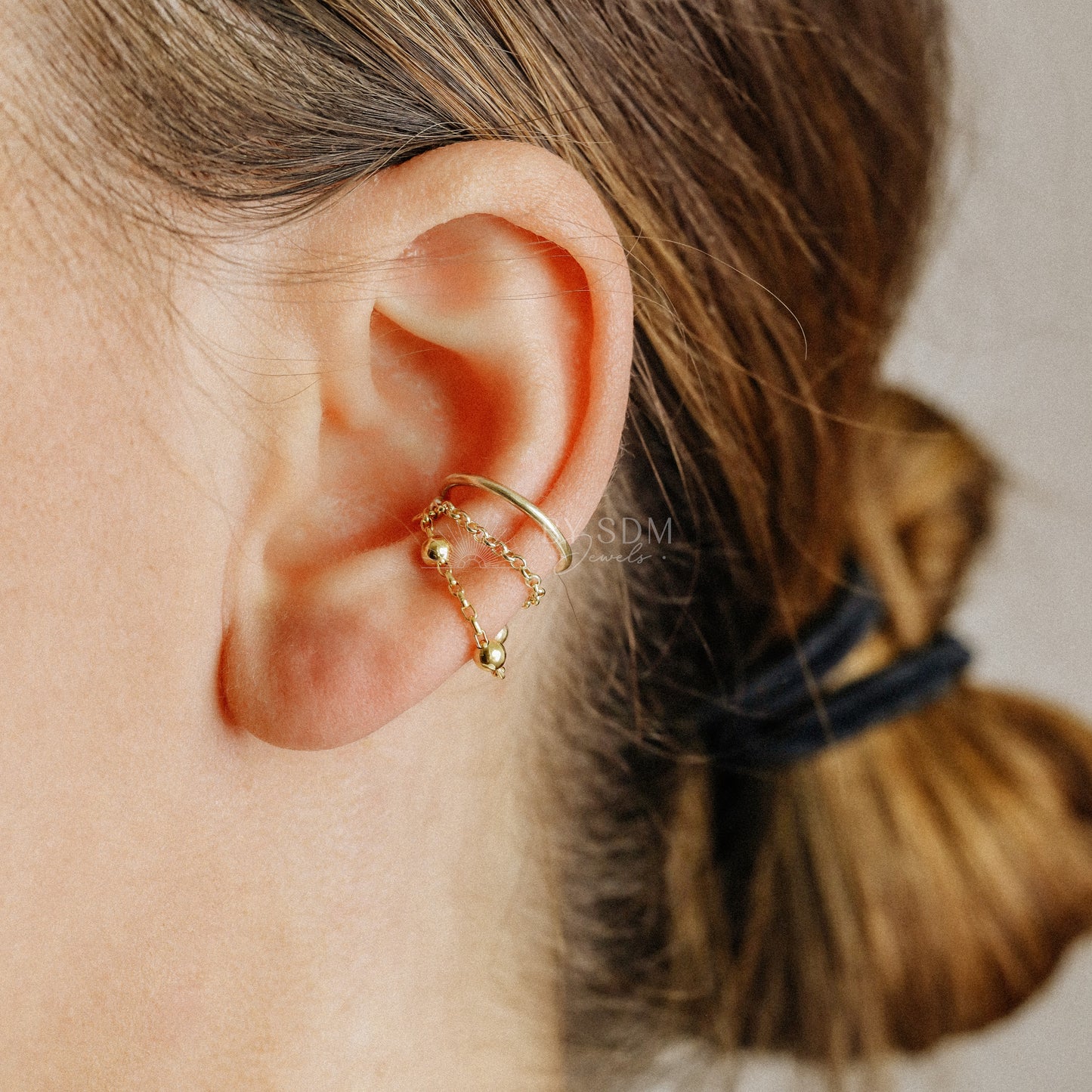 Minimalist Ear Cuff • Gold Ear Cuff • No Piercing One Band And Double Chain Ear Cuff • Ear Cuff No Pierced • BYSDMJEWELS