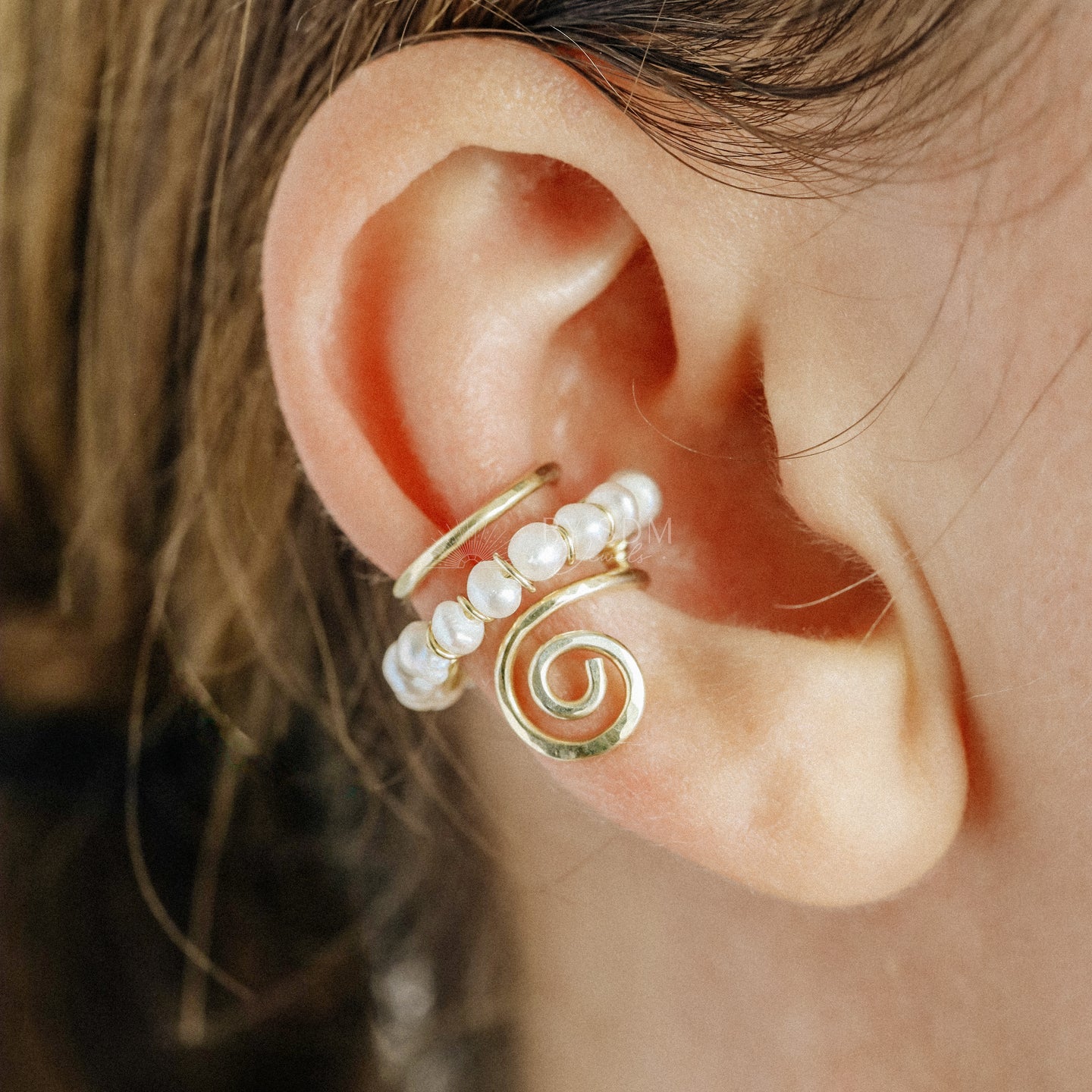Pearl Ear Cuff • Gold Filled Pearl Jewelry • Faux Piercing • Trendy Jewelry • Ear Cuffs • Cute Jewelry • Gift Idea • Bride Jewelry