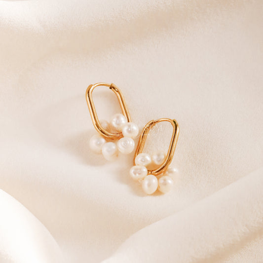 Pearl Hoops Earrings • Pearl Huggie Hoop Earrings • Pearl Jewelry • Oval Hoops • Bridesmaids Jewelry • Gift for Mom • BYSDMJEWELS