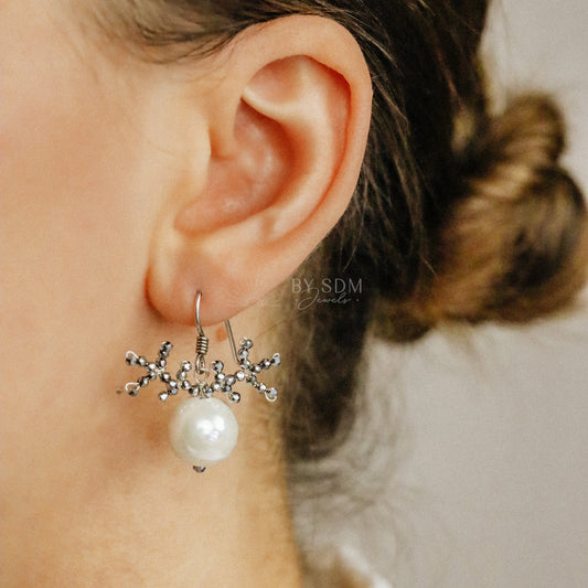 Reindeer Dangle Earrings • Silver Christmas Earrings • Reindeer Head Pearl • Christmas Earrings Xmas • Gift For Girls • BYSDMJEWELS