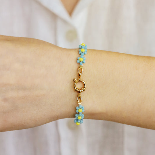 Beaded Daisy Flower Bracelet: Blue Floral Stainless Steel Jewelry