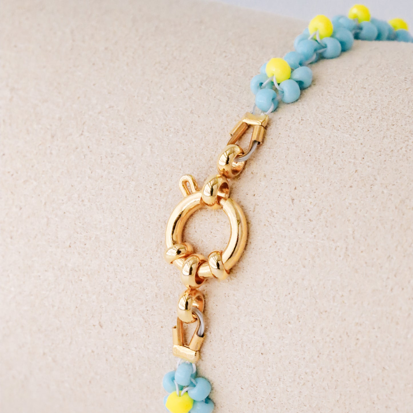 Beaded Daisy Flower Bracelet: Blue Floral Stainless Steel Jewelry