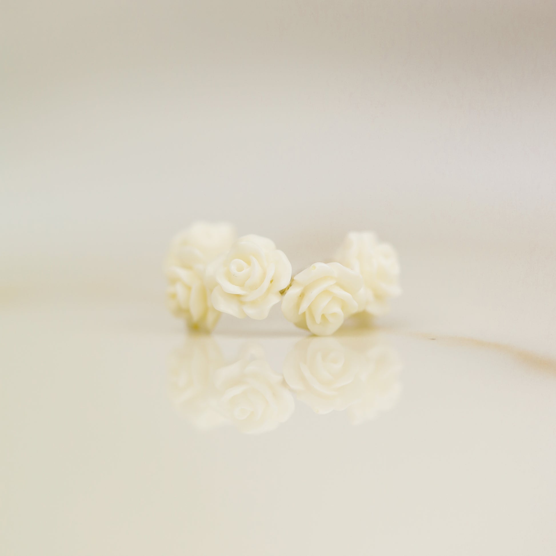 White Resin Rose Flower Ear Cuff in Sterling Silver, Gold or Rose Gold Filled, Simple Piercing Free Earrings, Turquoise Cuff, Pink Ear Cuff