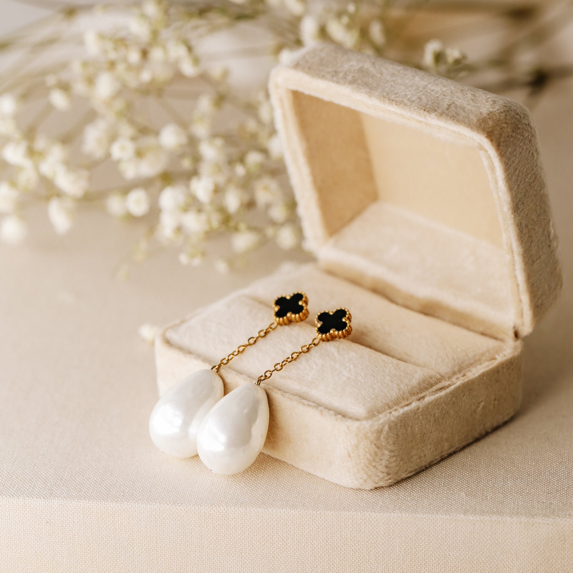 Pearl Drop Earrings, Stainless Steel Pearl Earrings, Pearl Chain Earrings, Black Four-Leaf Clover Earrings, Elegant Earrings
