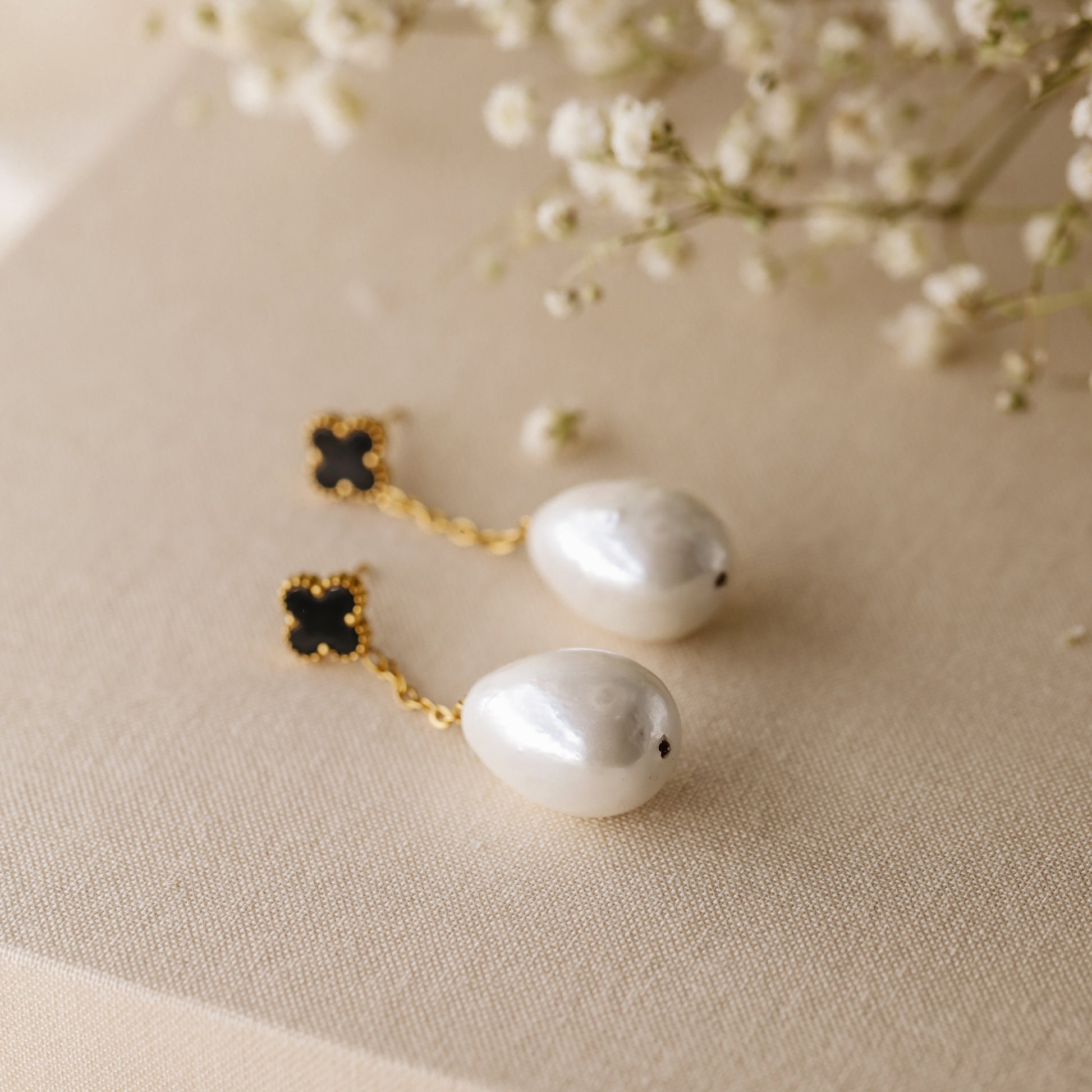 Pearl Drop Earrings, Stainless Steel Pearl Earrings, Pearl Chain Earrings, Black Four-Leaf Clover Earrings, Elegant Earrings
