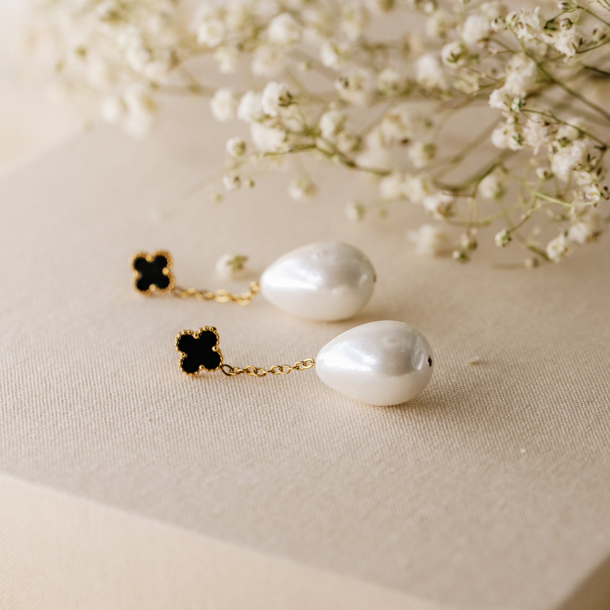 Pearl Drop Earrings, Stainless Steel Pearl Earrings, Pearl Chain Earrings, Black Four-Leaf Clover Earrings, Elegant Earrings
