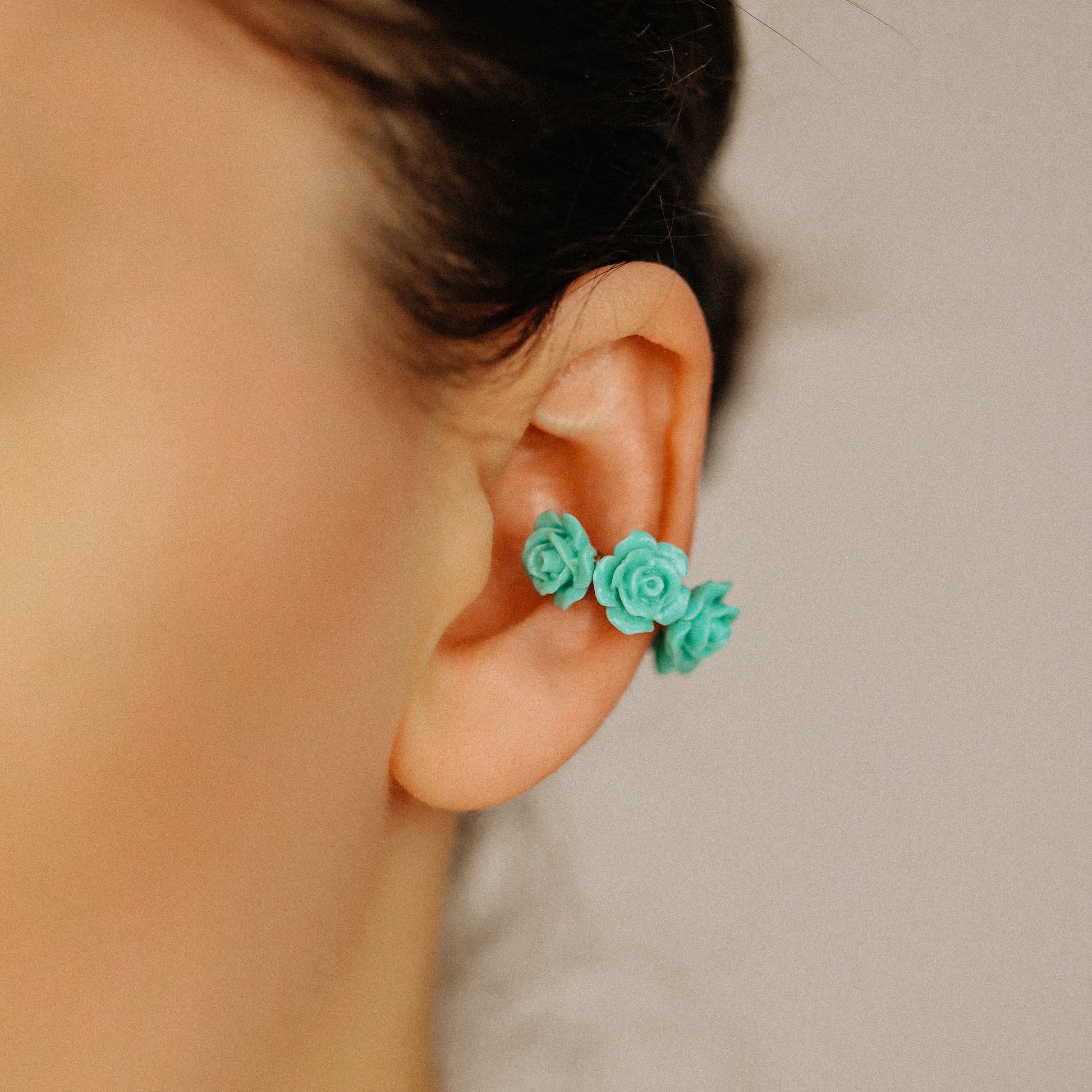 White Resin Rose Flower Ear Cuff in Sterling Silver, Gold or Rose Gold Filled, Simple Piercing Free Earrings, Turquoise Cuff, Pink Ear Cuff