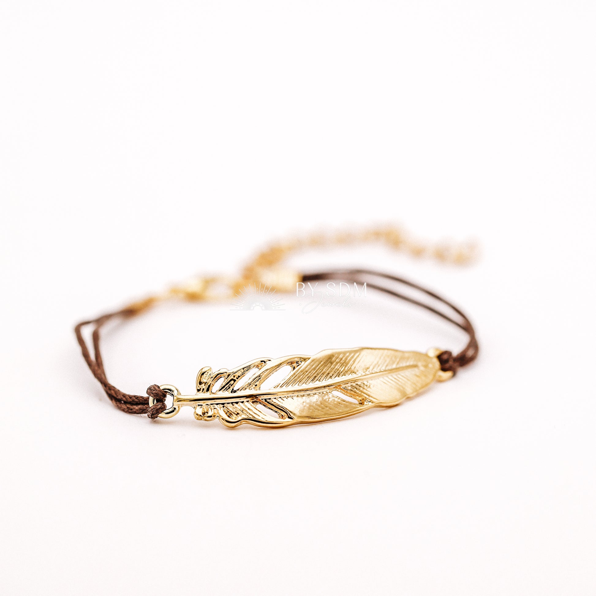 Feather Bracelet for Women • Gold Tone Feather Jewelry • Boho Hippie Gift for Women • Nature Bracelet • BYSDMJEWELS
