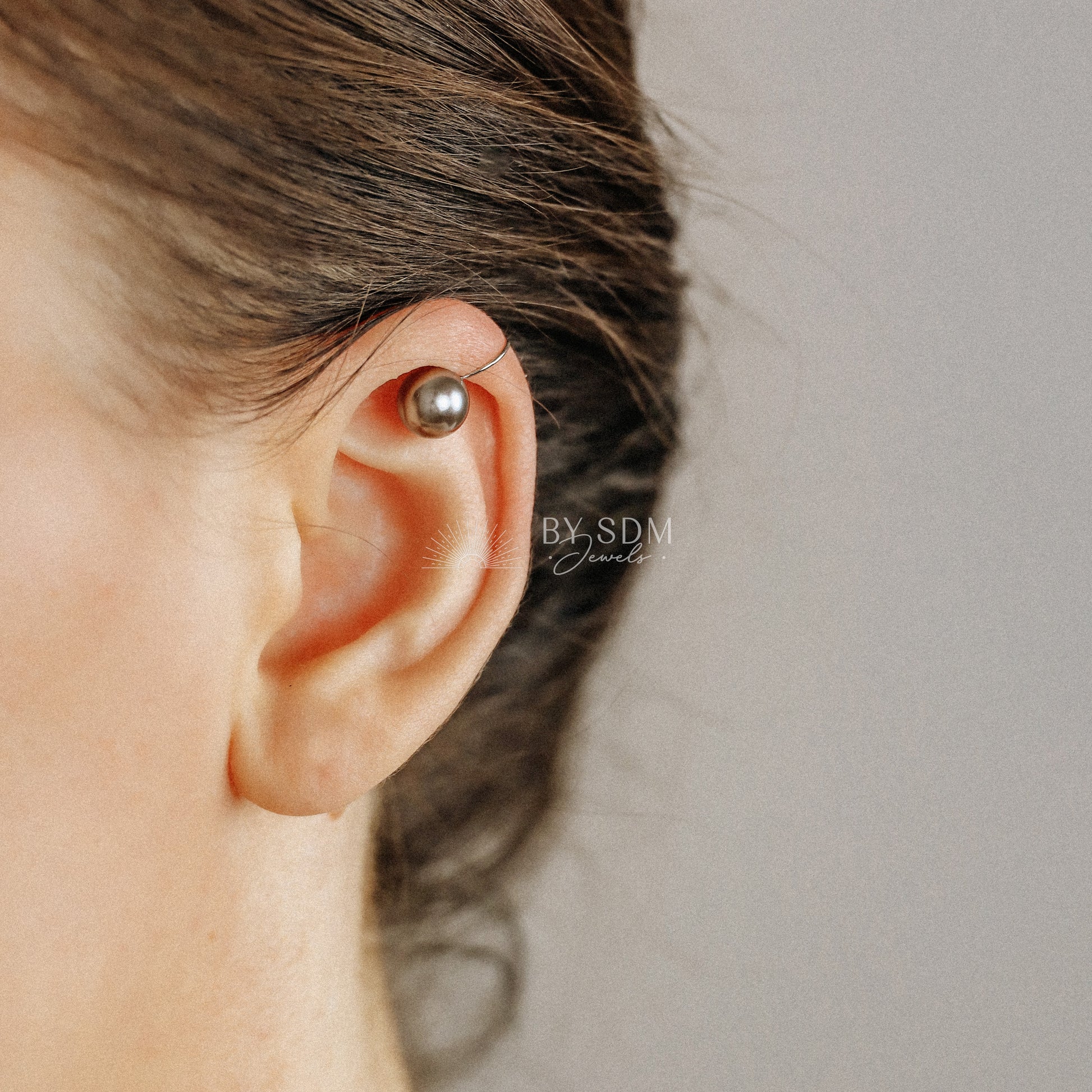 Pearl Ear Cuff • Pearl Ear Huggies • Dainty Ear Cuffs • Mini Pearls Ear Cuff • Minimalist Ear Cuff Earring • Ear Cuff Earrings • BYSDMJEWELS