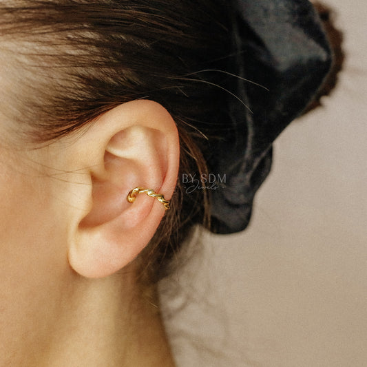Twisted Ear Cuff • No Piercing is Needed • Silver • Gold • BYSDMJEWELS