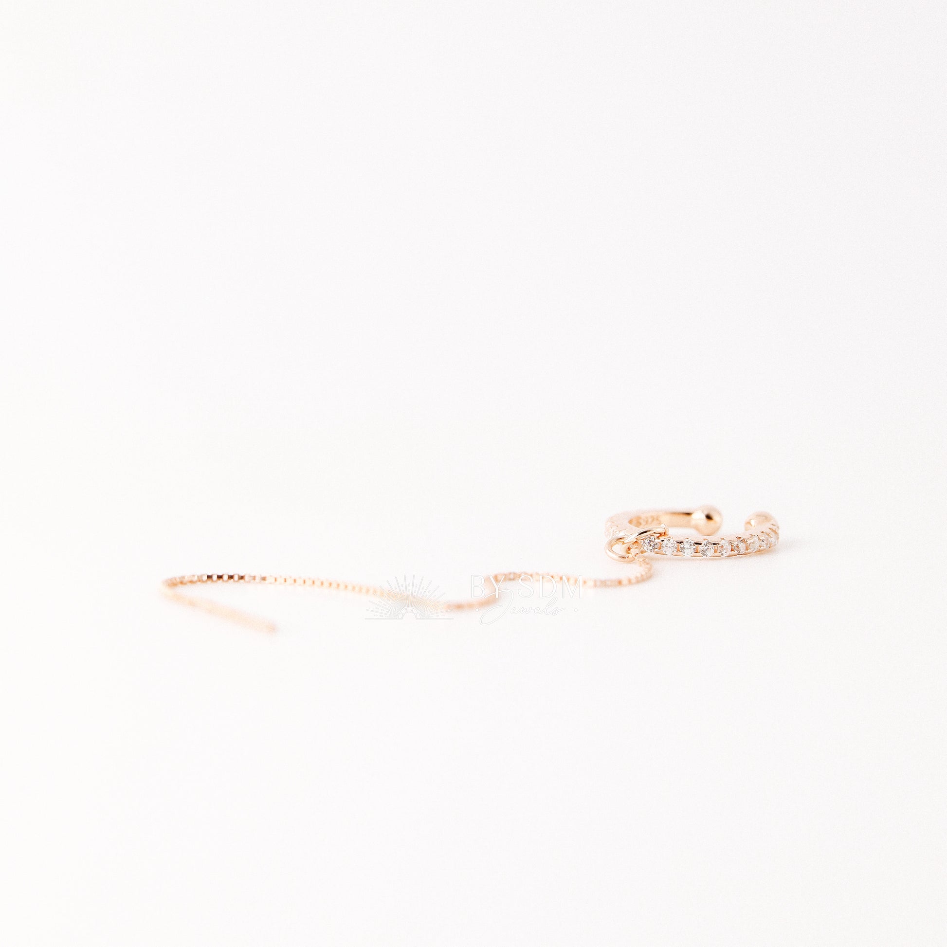 Ear cuff with chain • Dainty gold ear cuff • Huggie ear cuff • Minimalist gold ear cuff • Fake huggie earrings • Non pierce Tiny ear cuff
