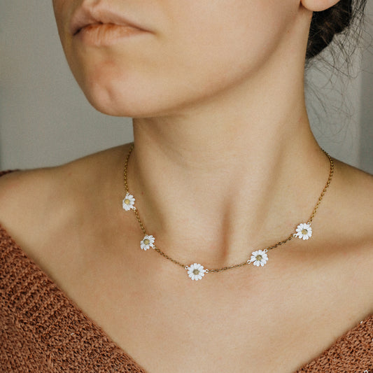 Daisy Station Necklace