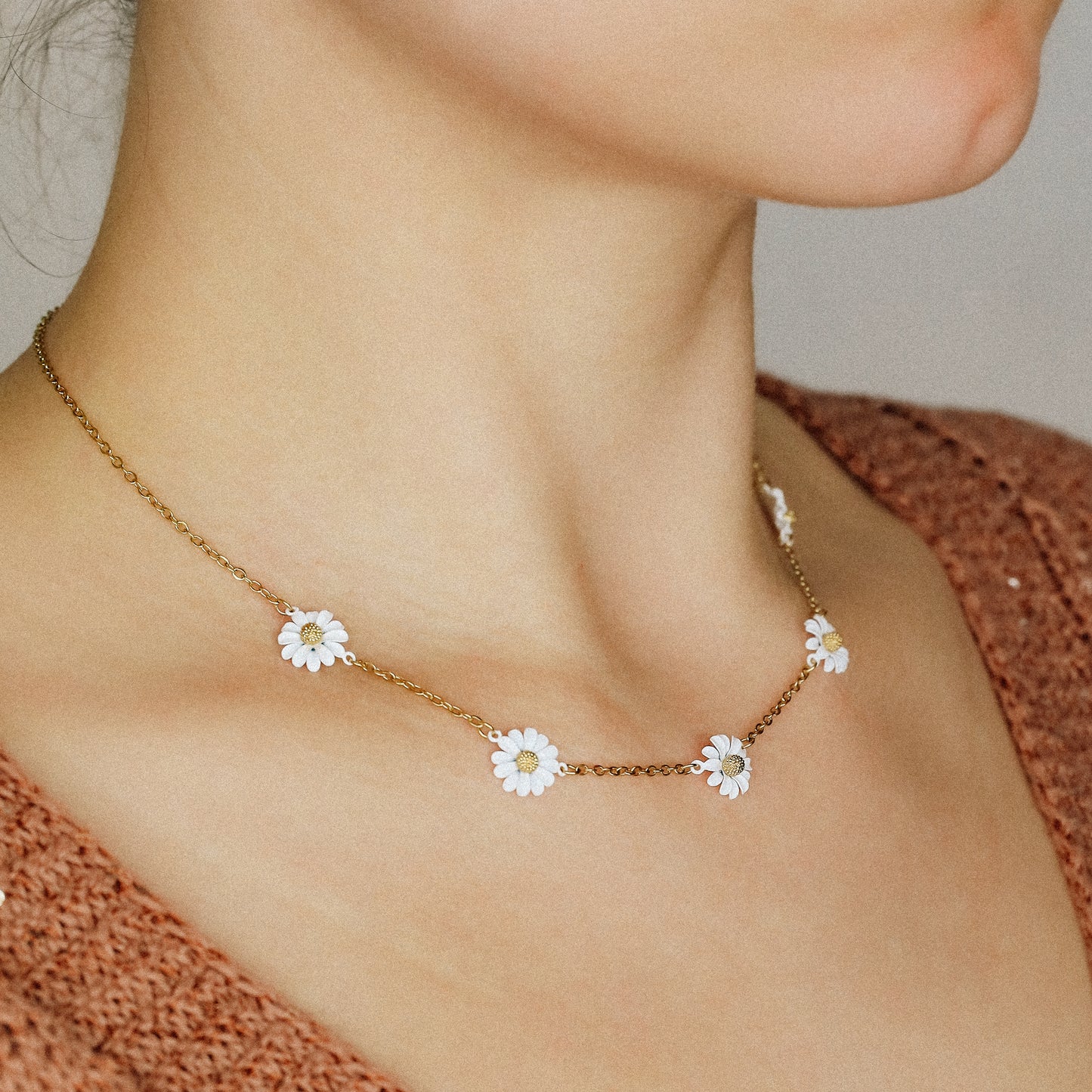 Daisy Station Necklace
