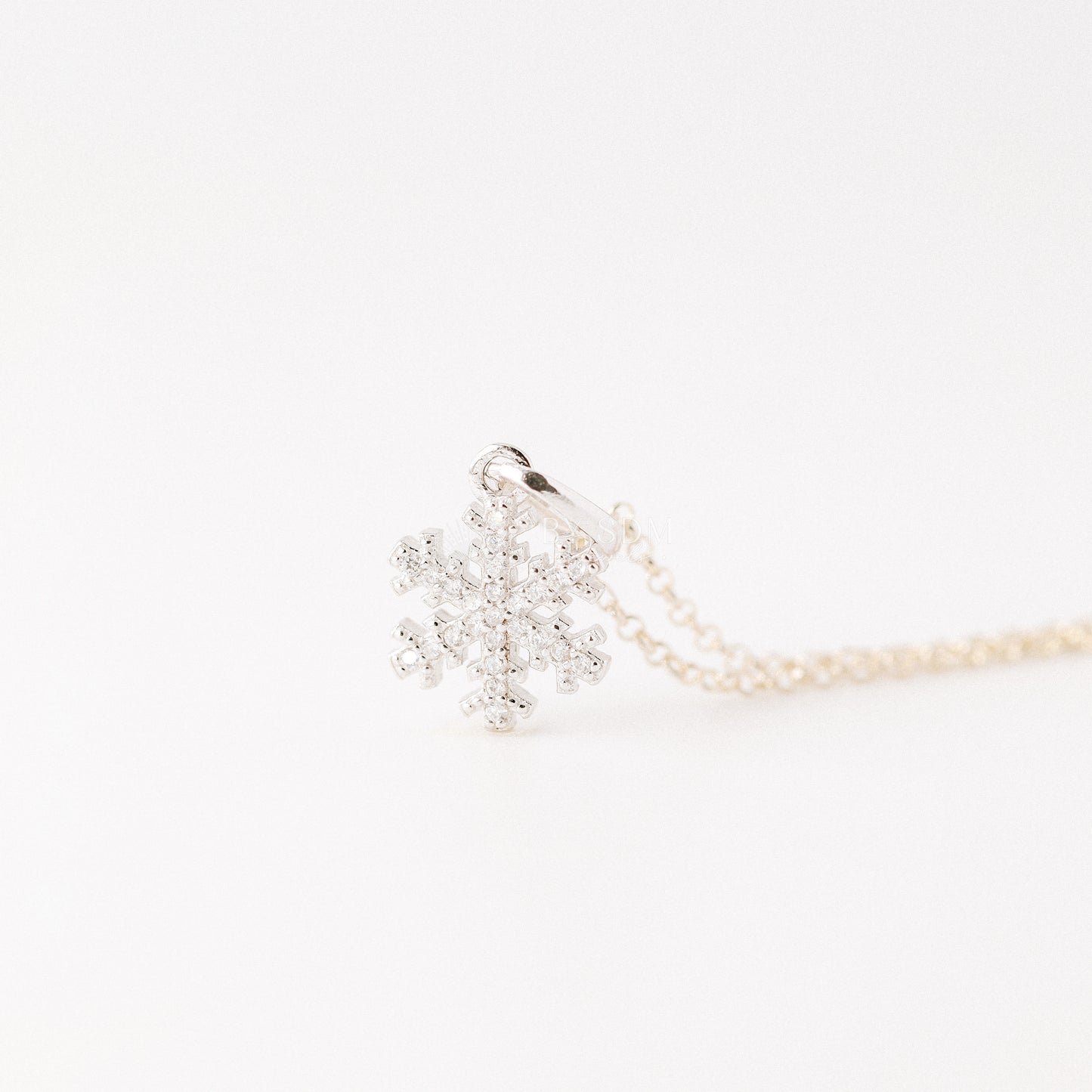 Silver Snowflake Necklace • Dainty Snowflake • Winter Necklace • Snow Necklace • Minimalist Cute Holiday Jewelry for Her