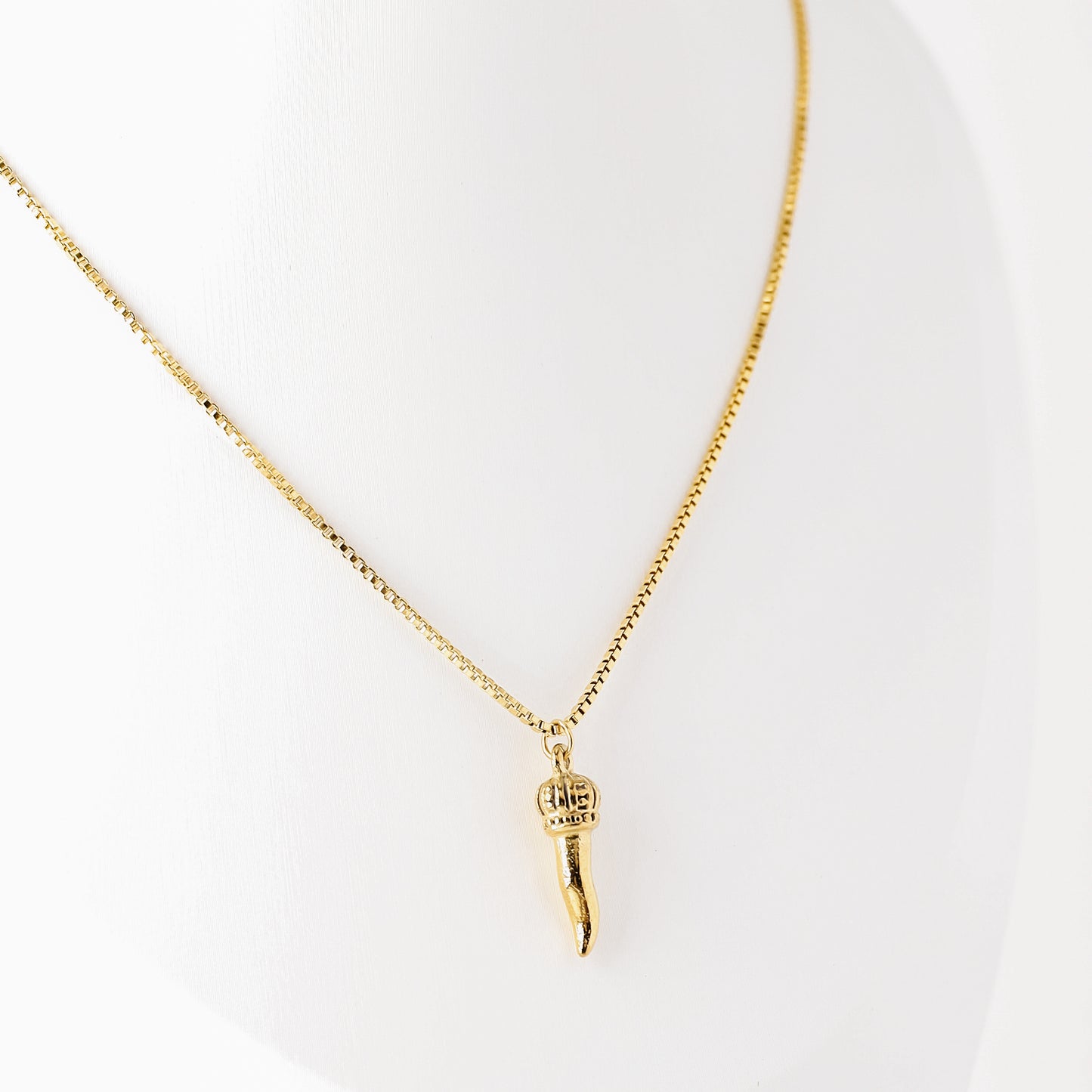 Italian Horn Necklace: 18K Gold Cornicello Luckycharm